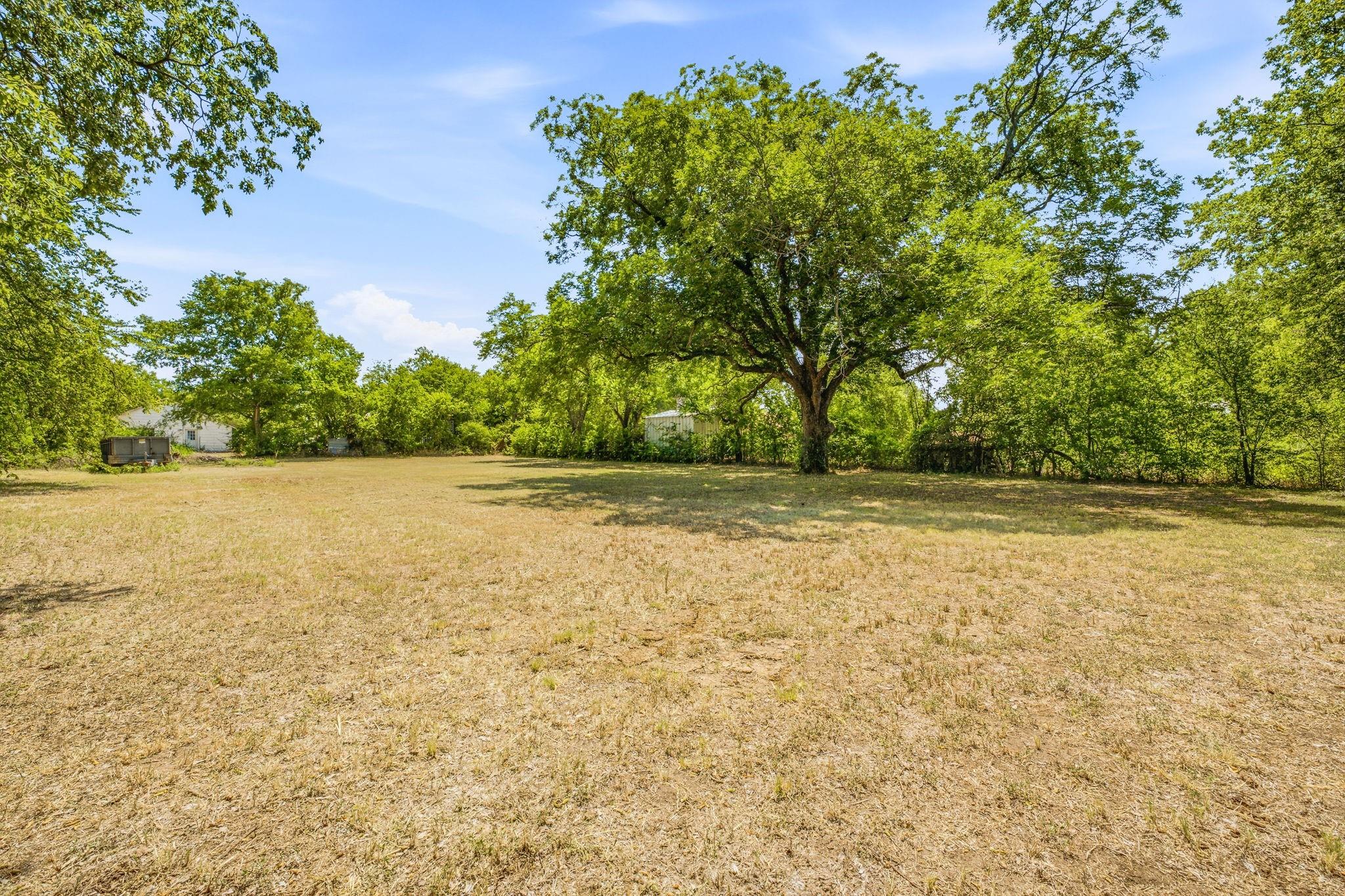 main property photo 20