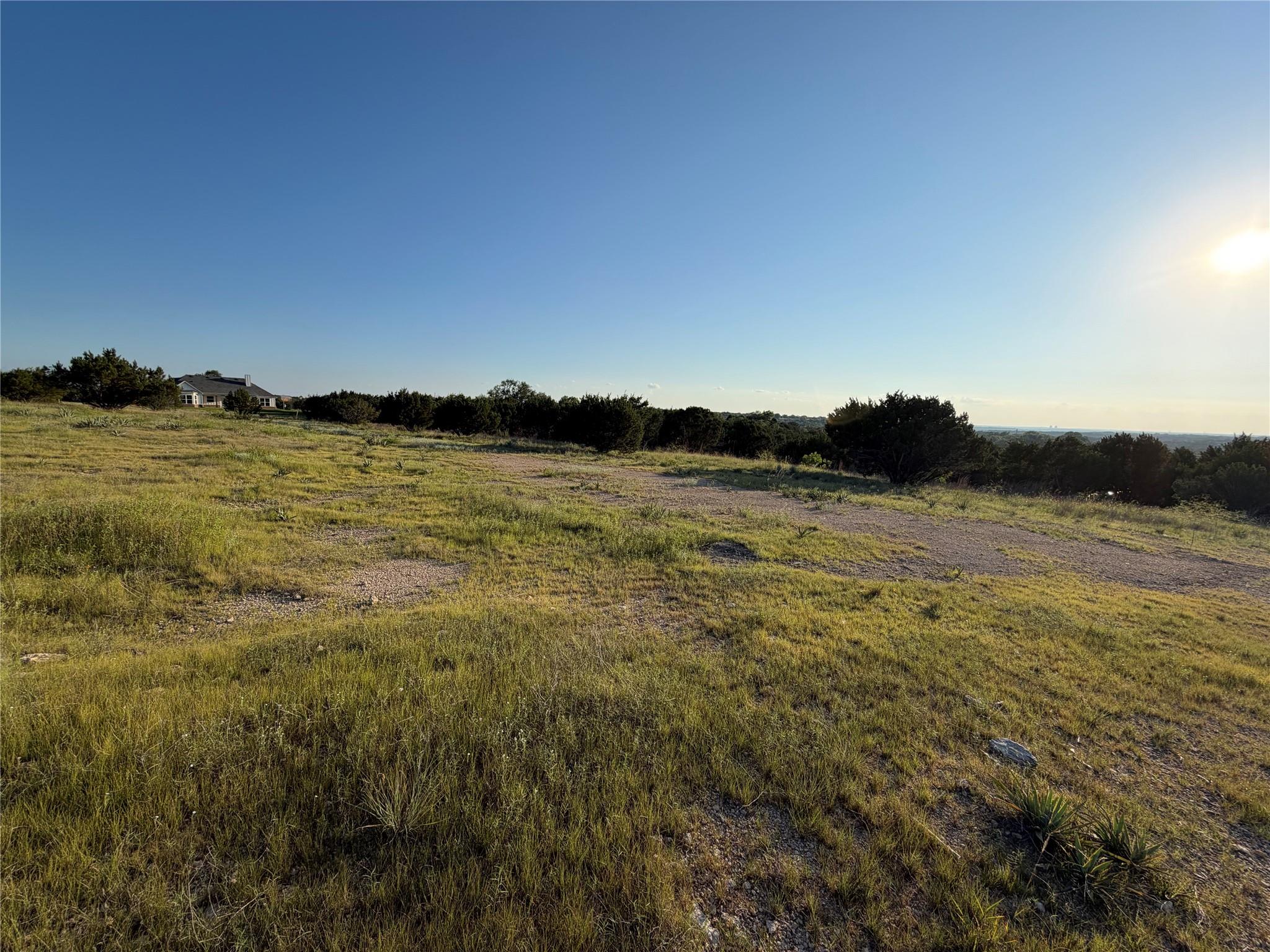 main property photo 10