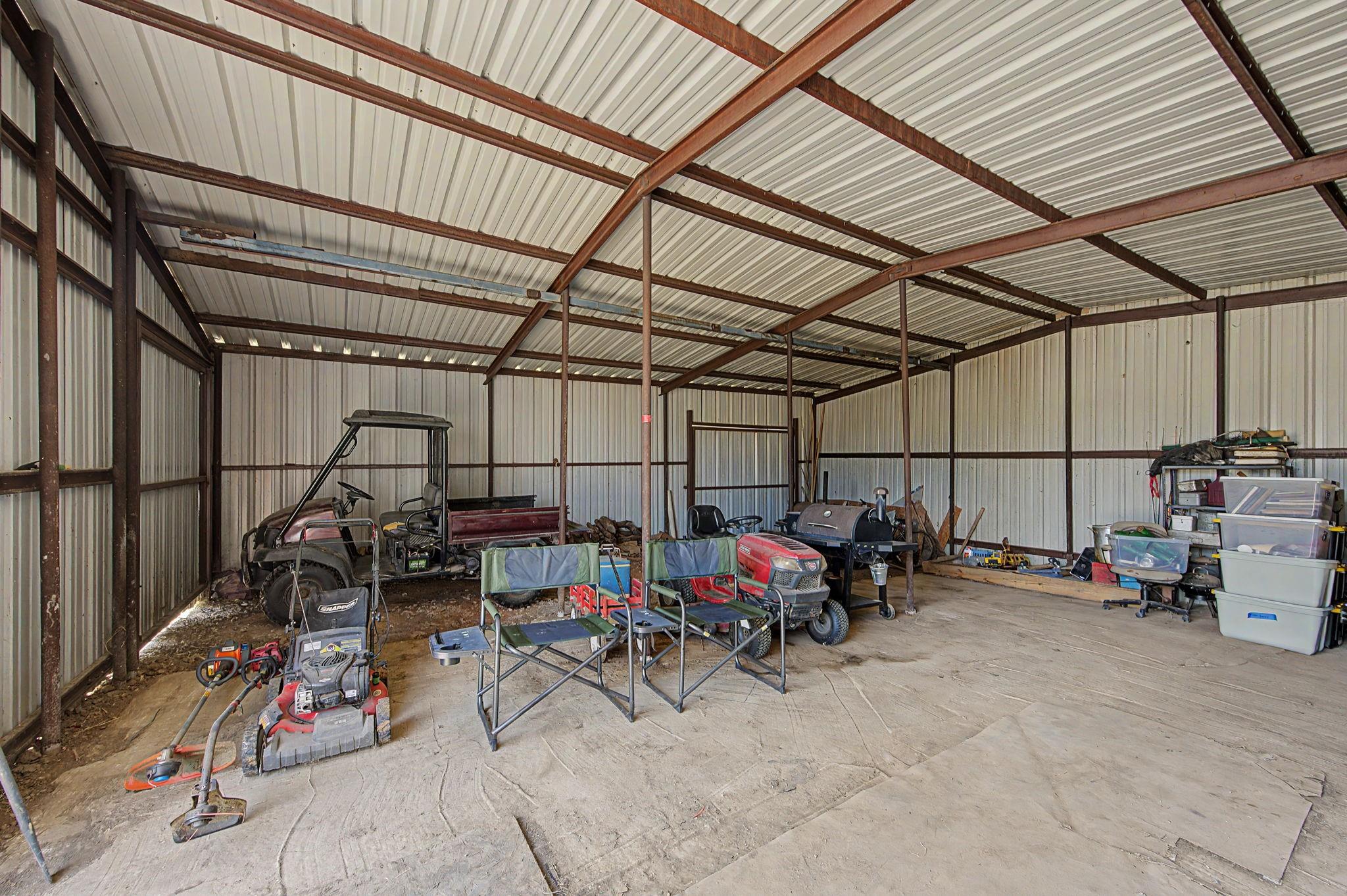 main property photo 33