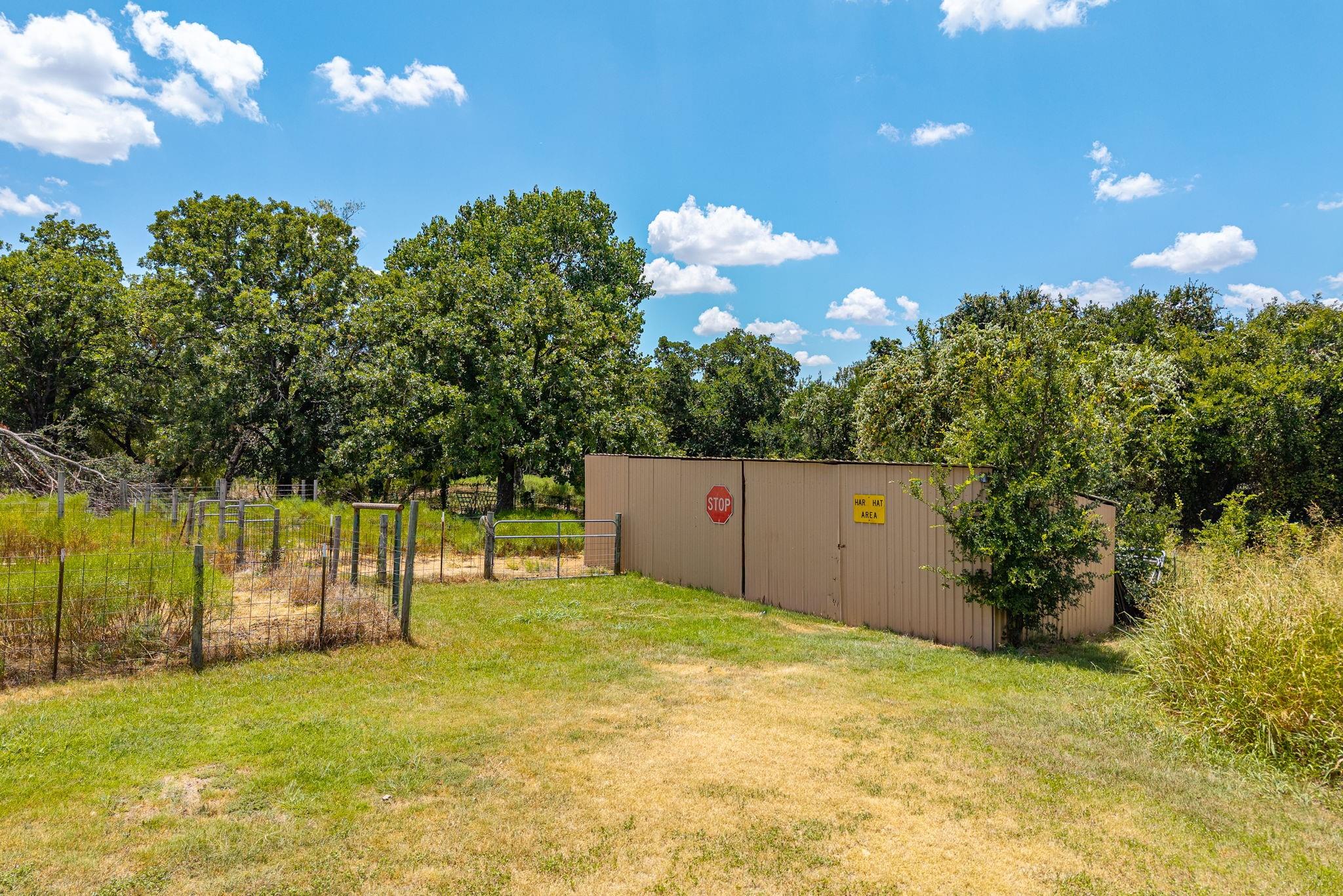 main property photo 6