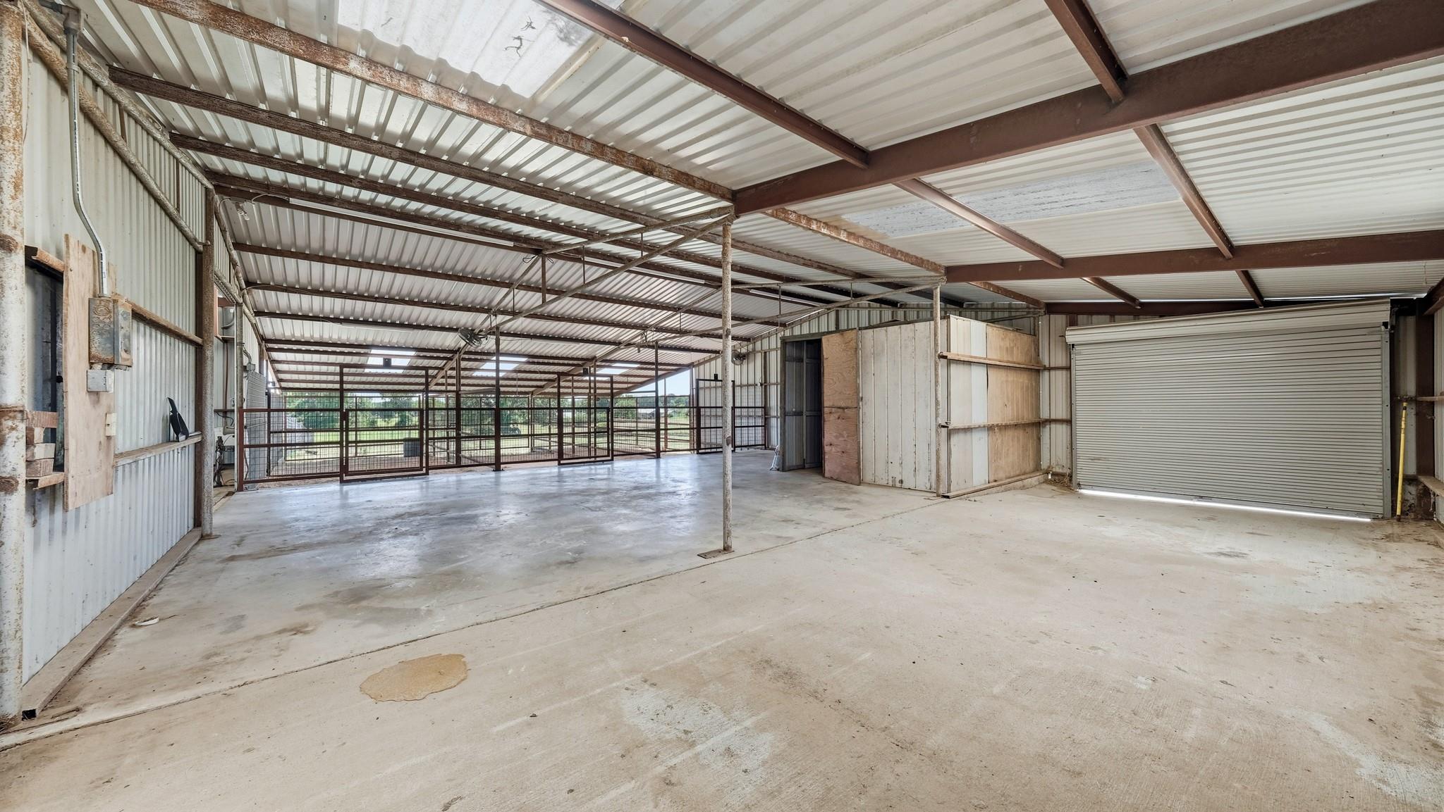 main property photo 33