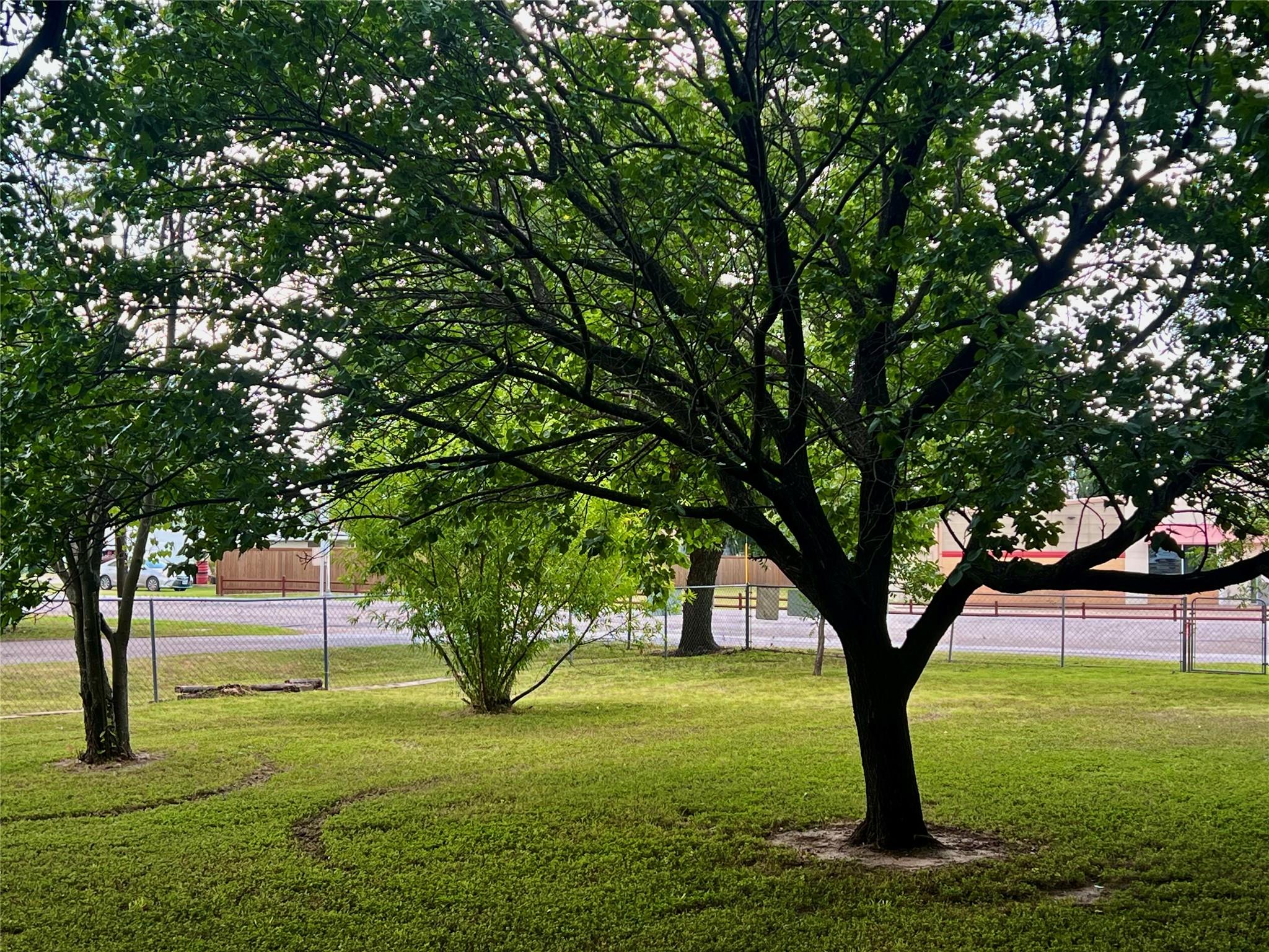 main property photo 34
