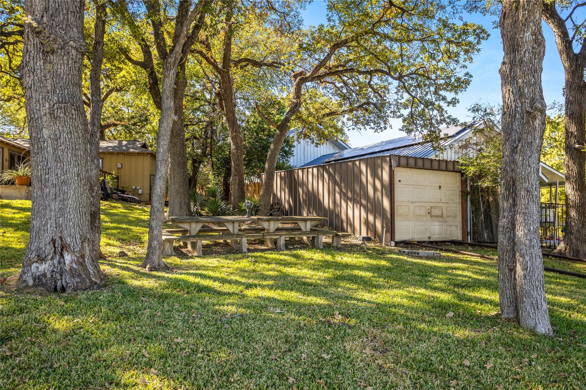 main property photo 35