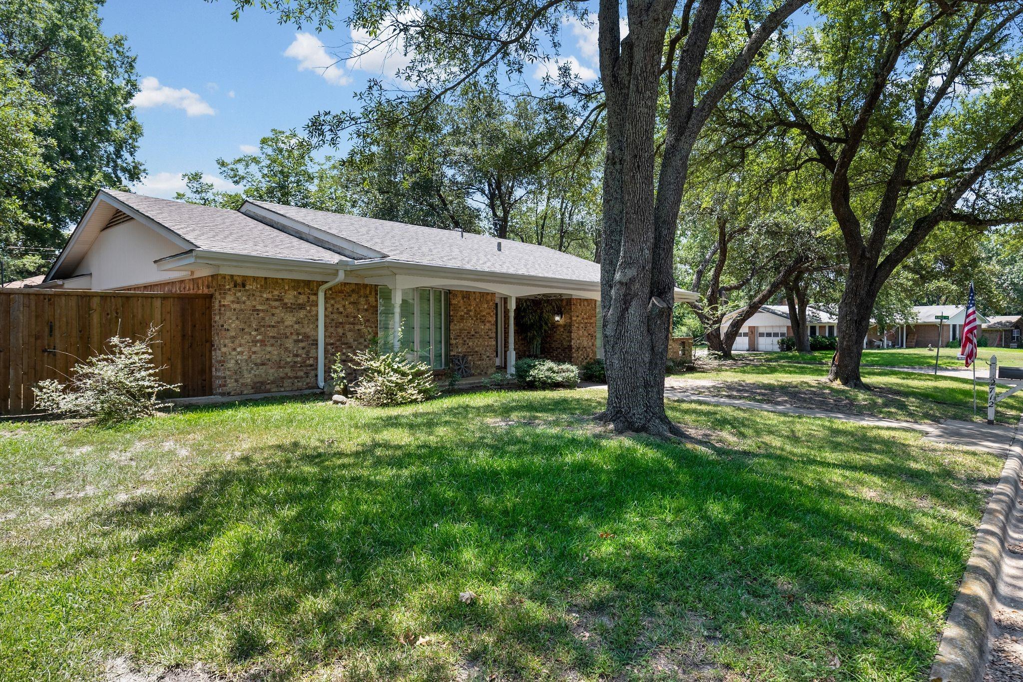 main property photo 26