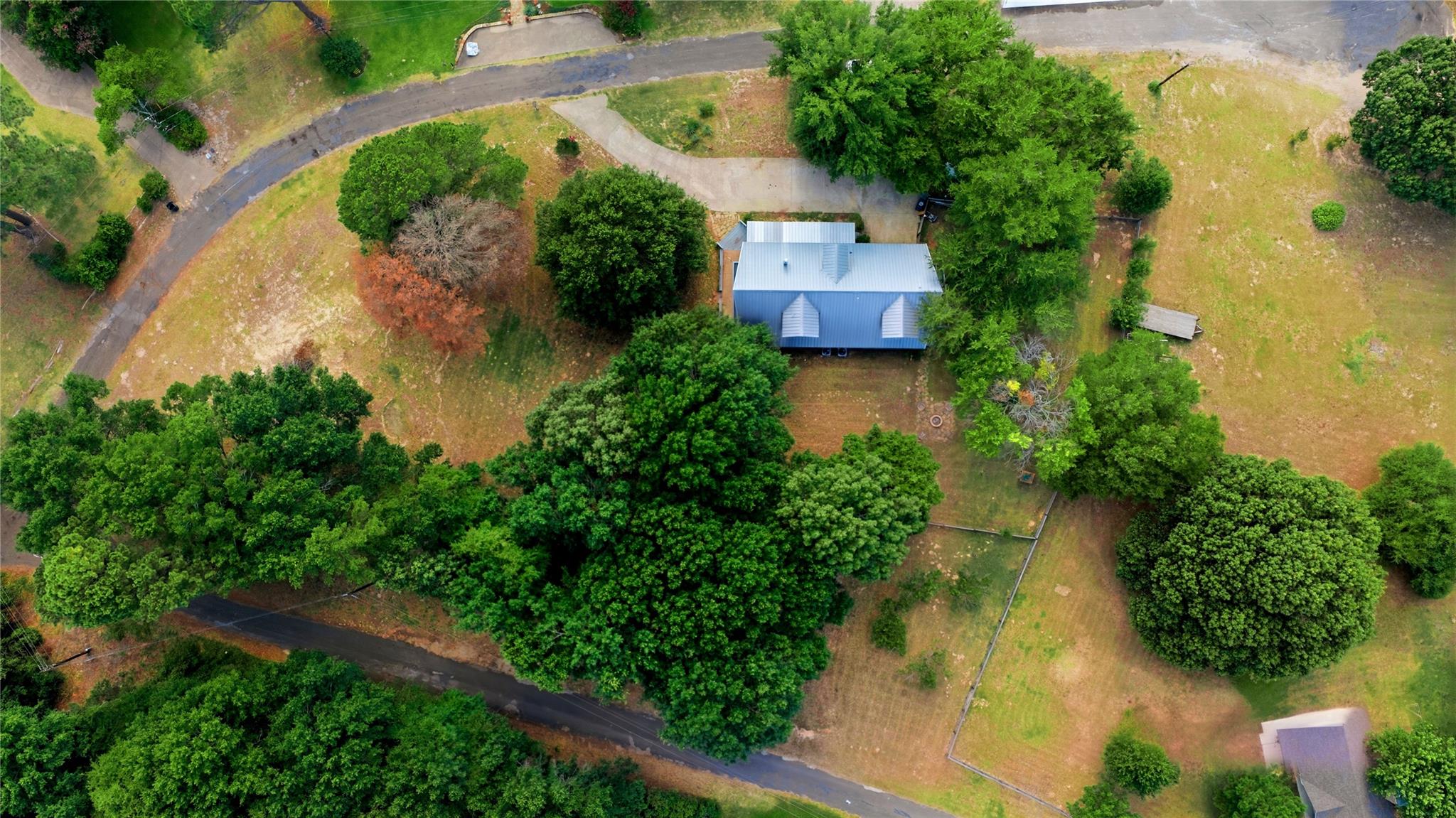 main property photo 25