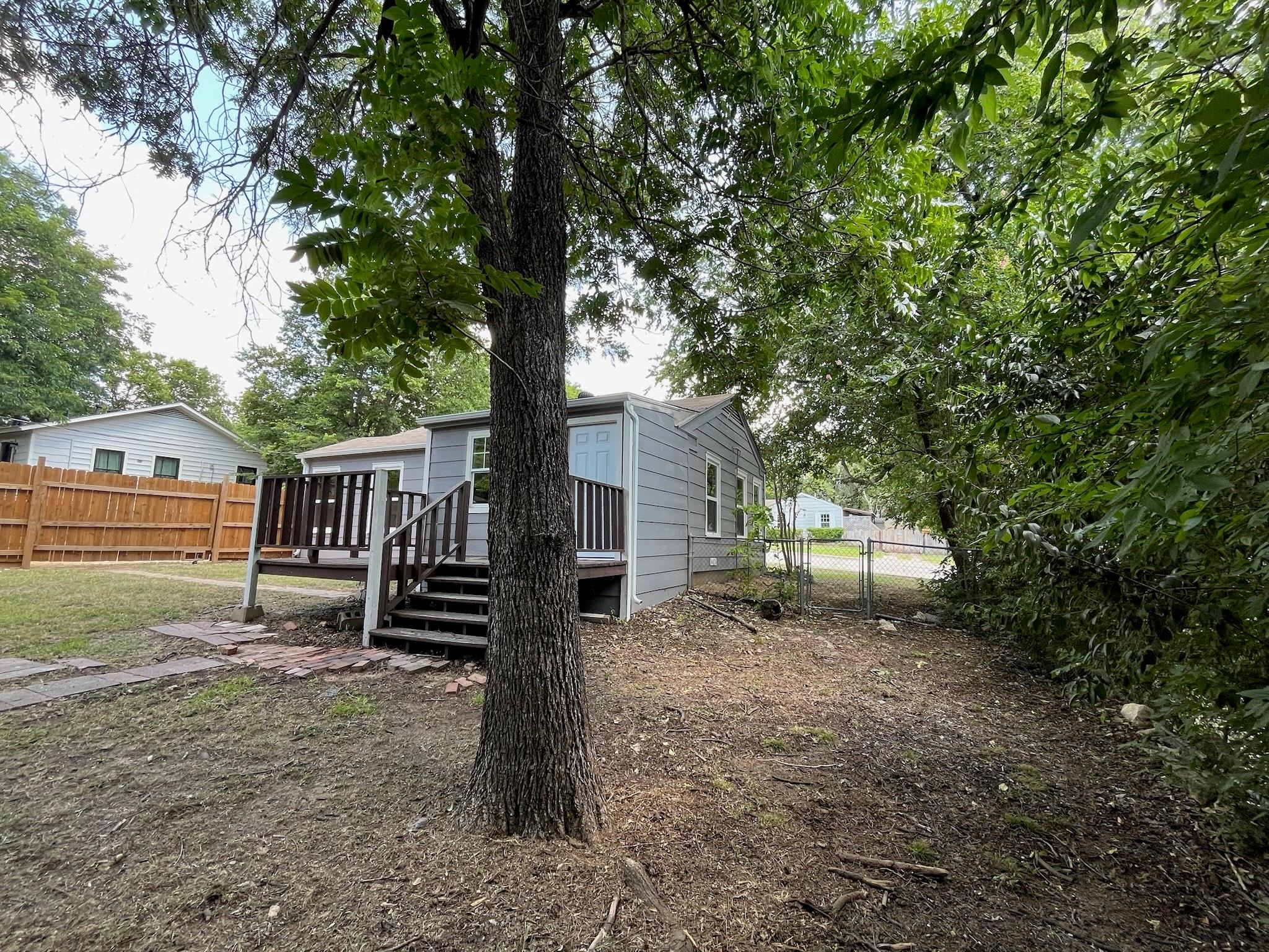 main property photo 21
