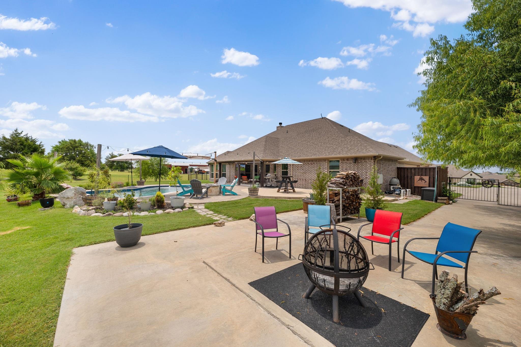 main property photo 20