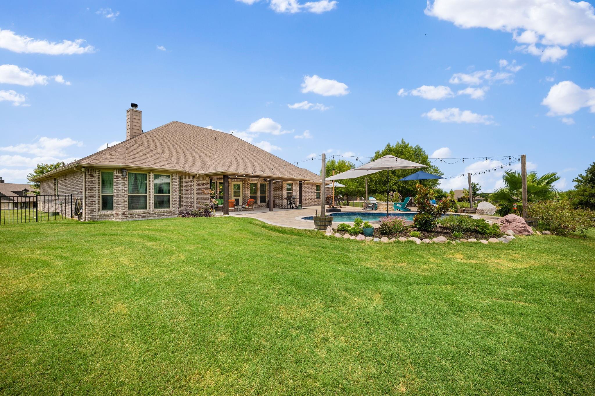 main property photo 21