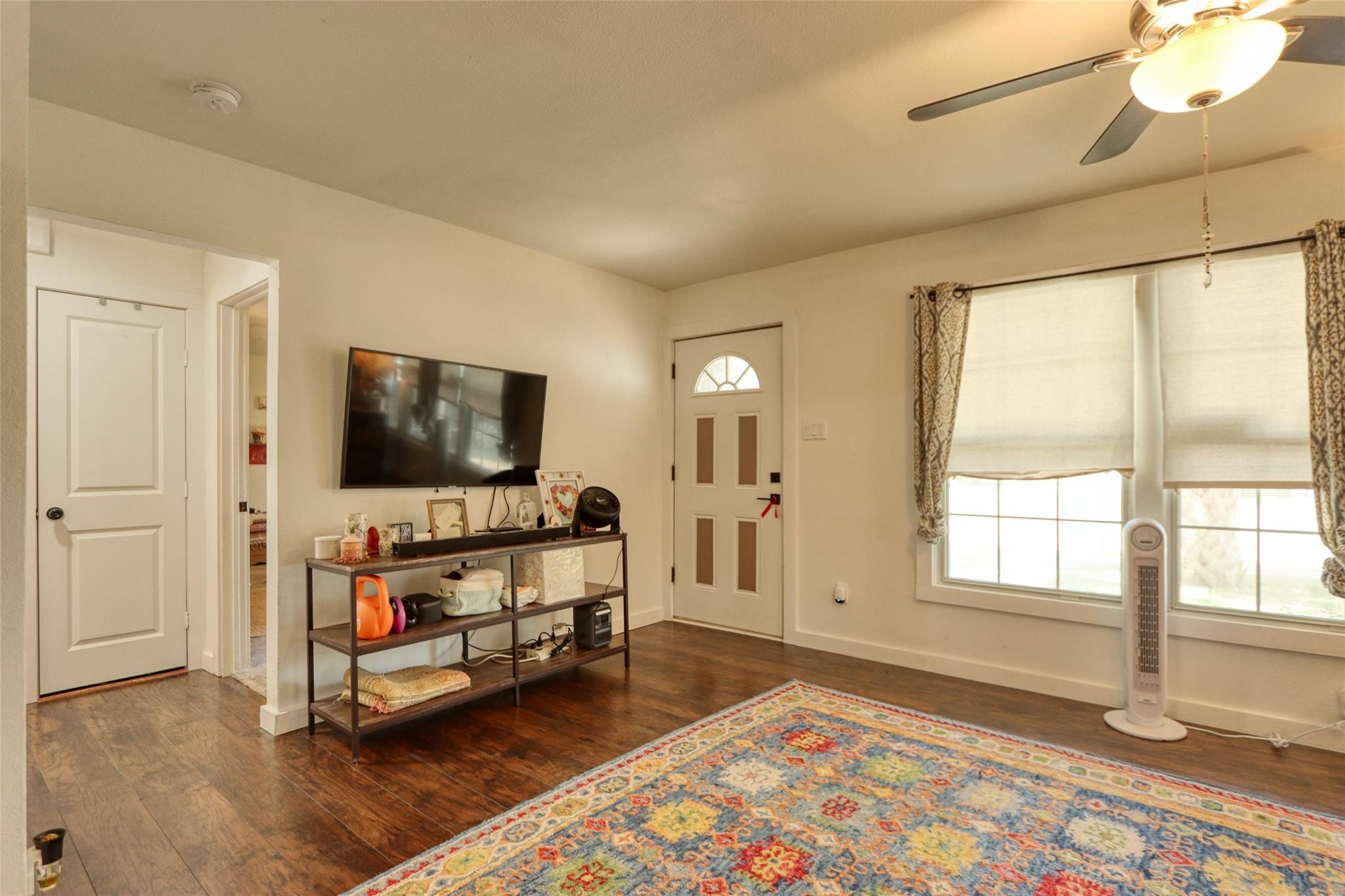 main property photo 9