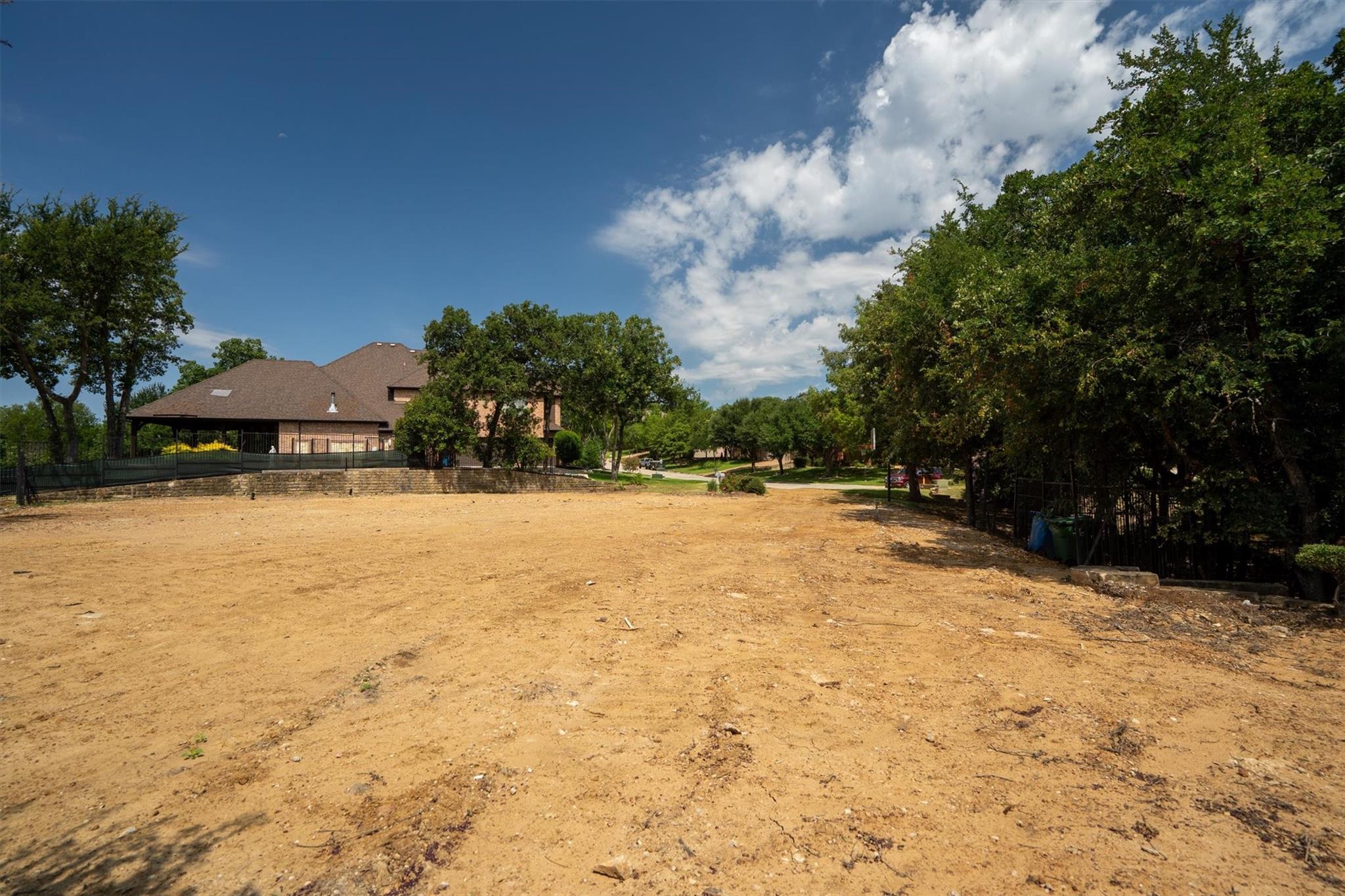 main property photo 20