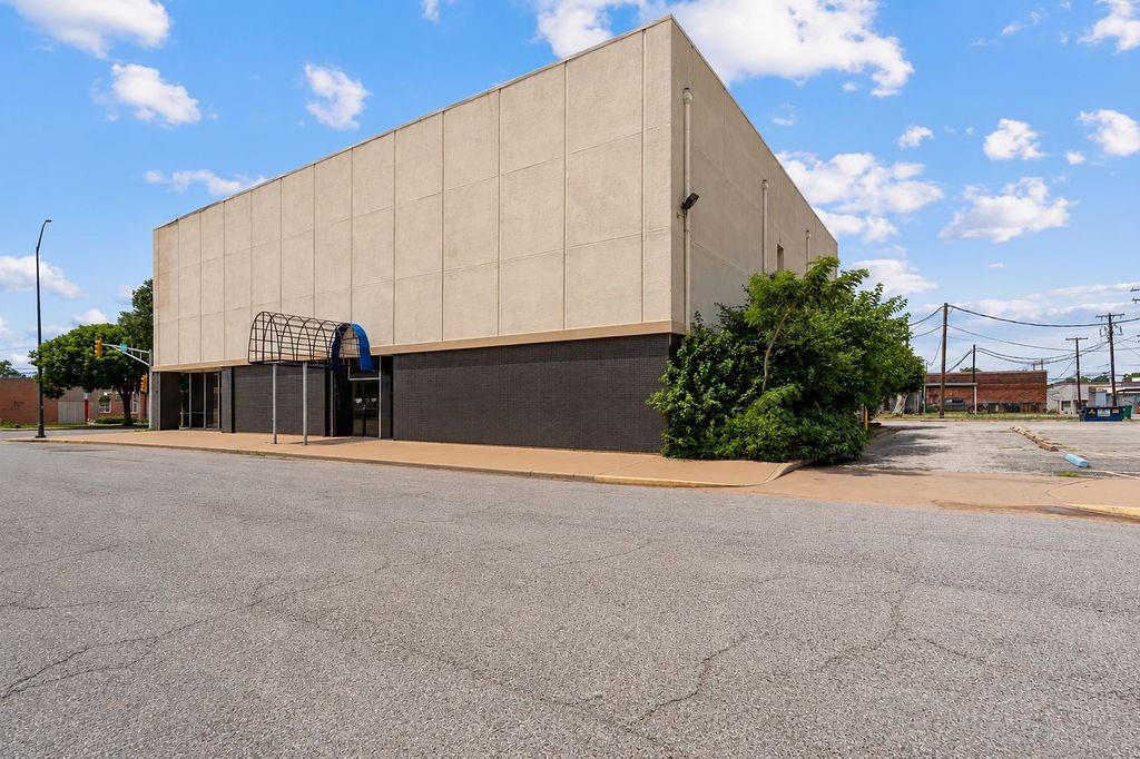 main property photo 2