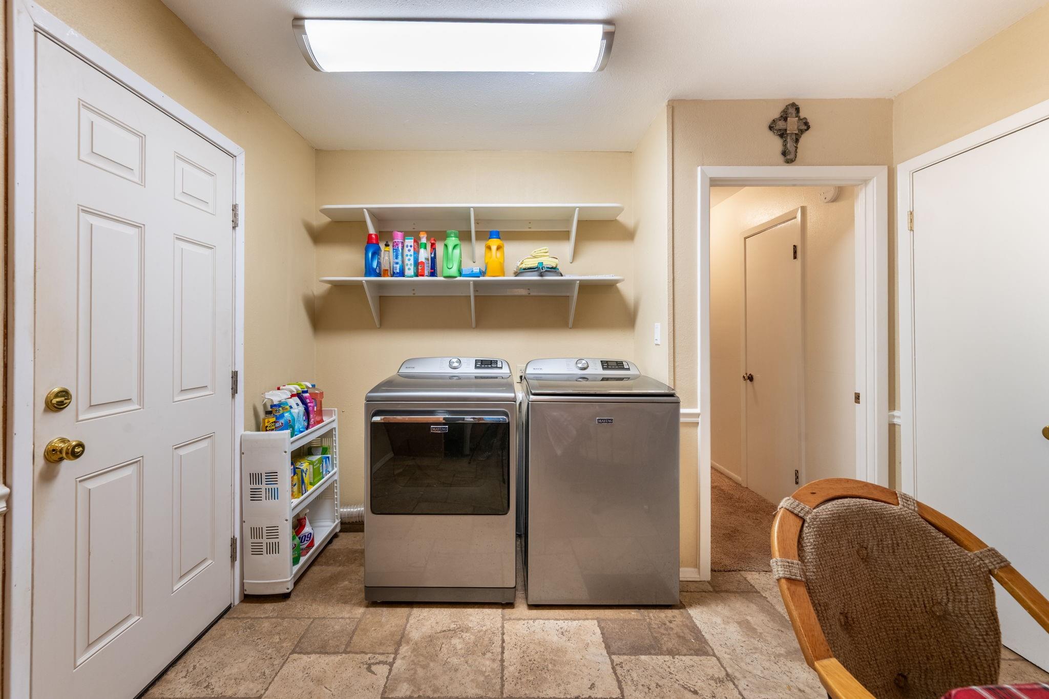 main property photo 17