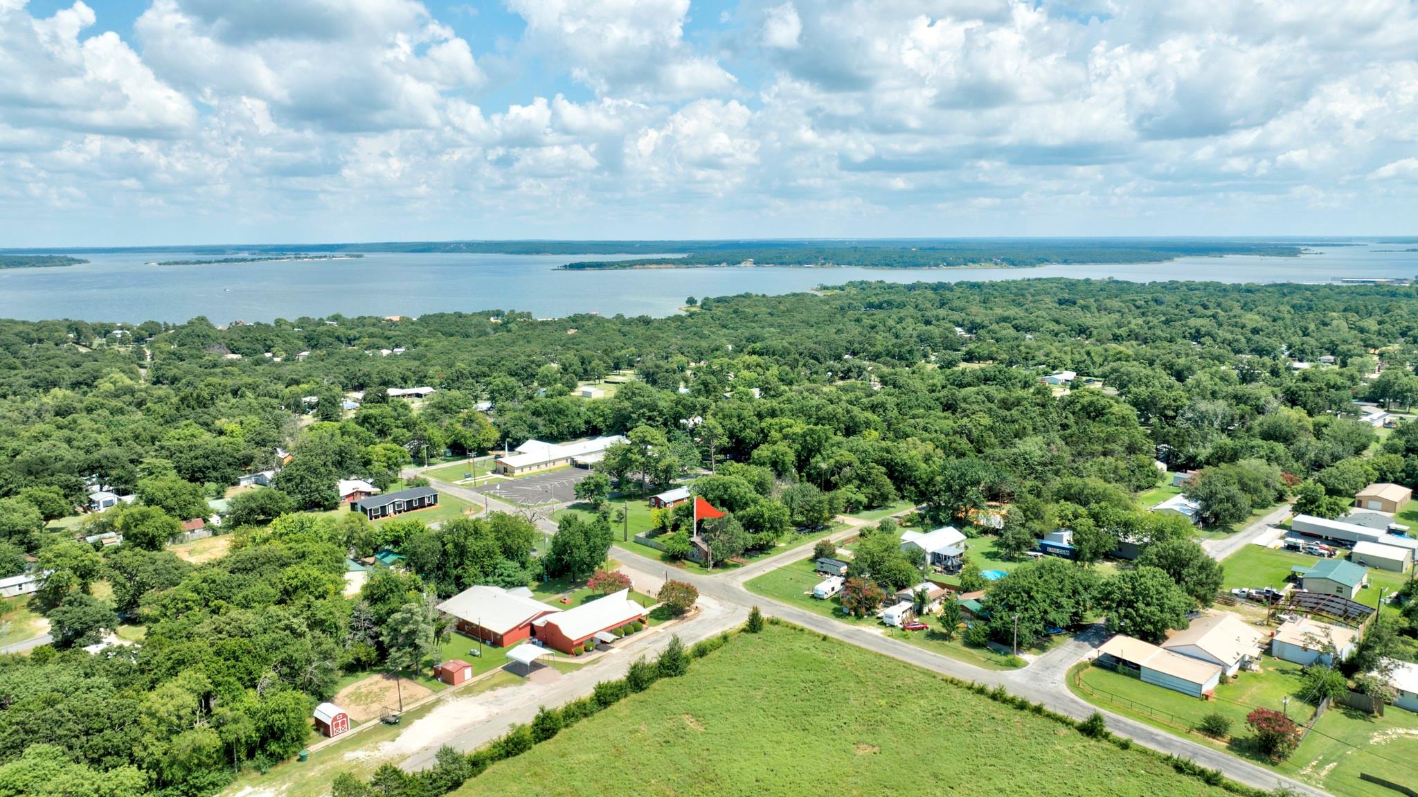 main property photo 28