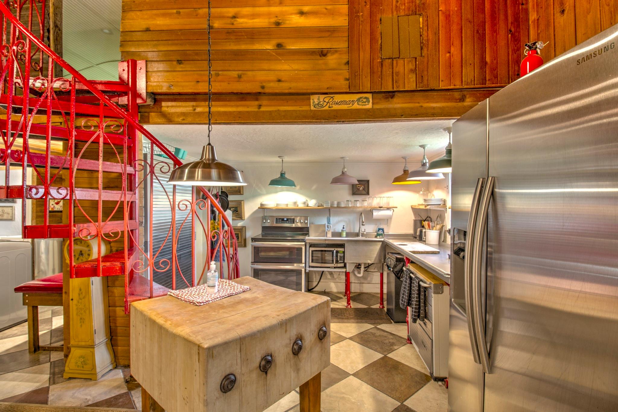main property photo 9