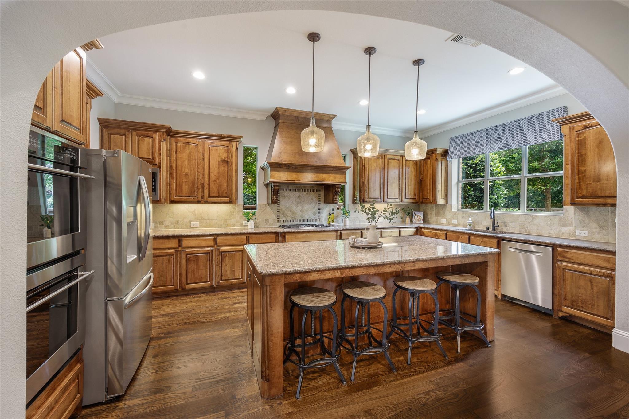 main property photo 9