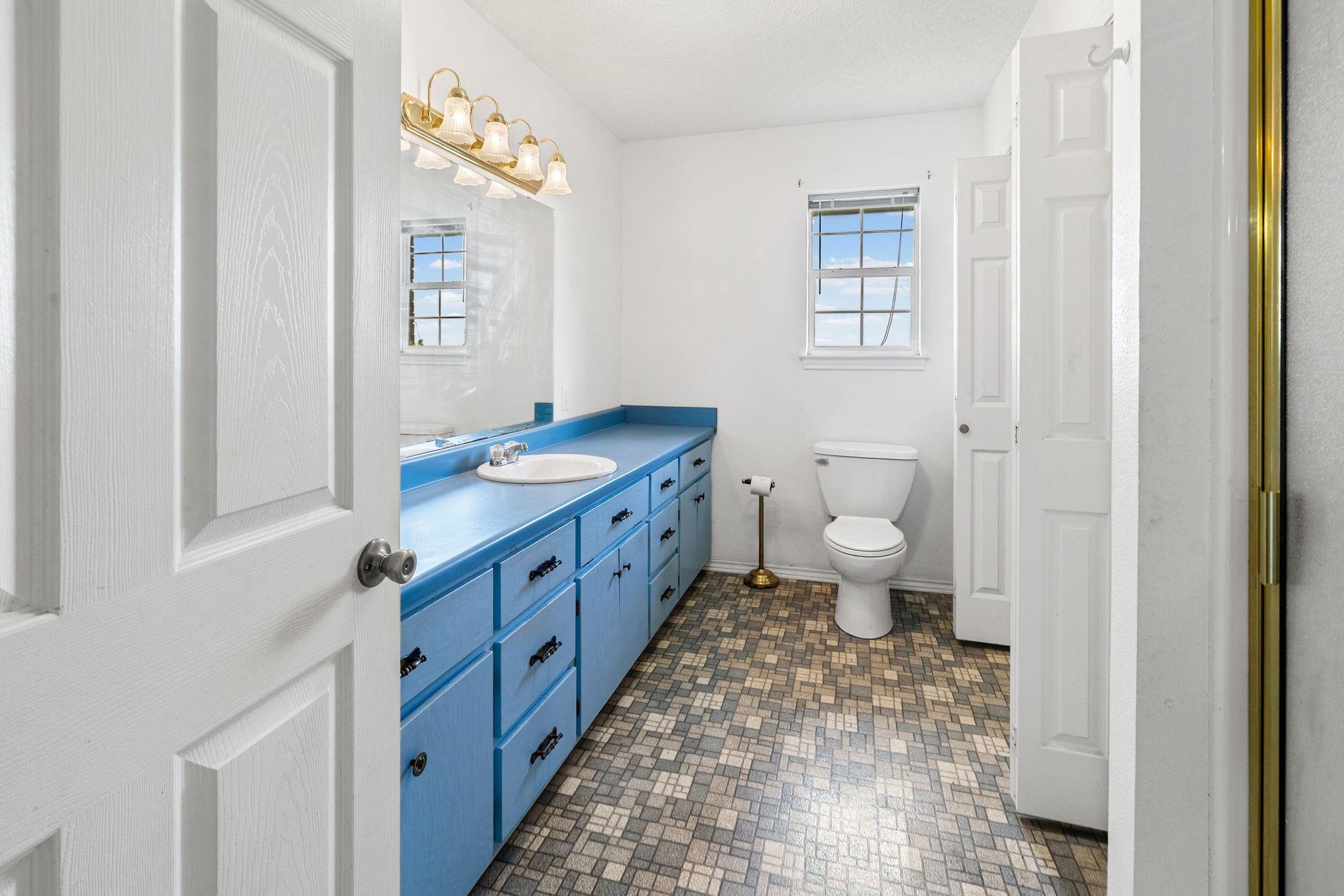 main property photo 14