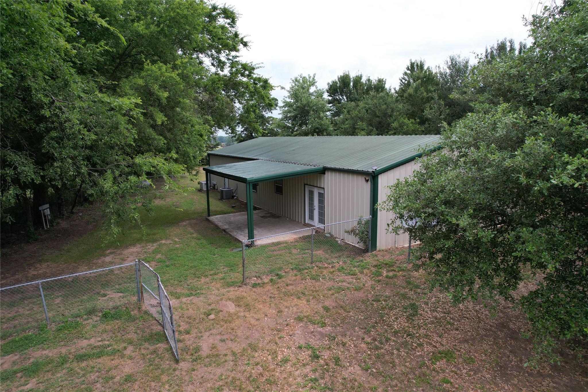 main property photo 36