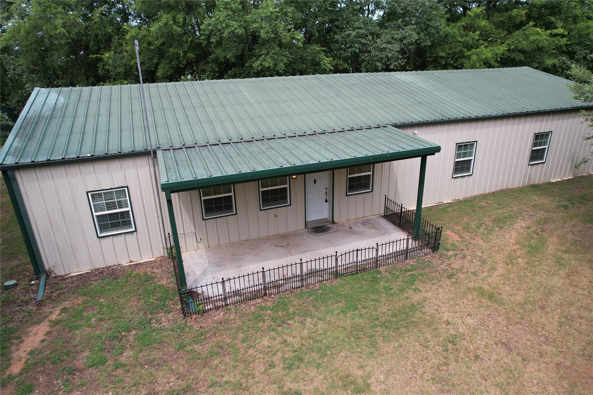 main property photo 39