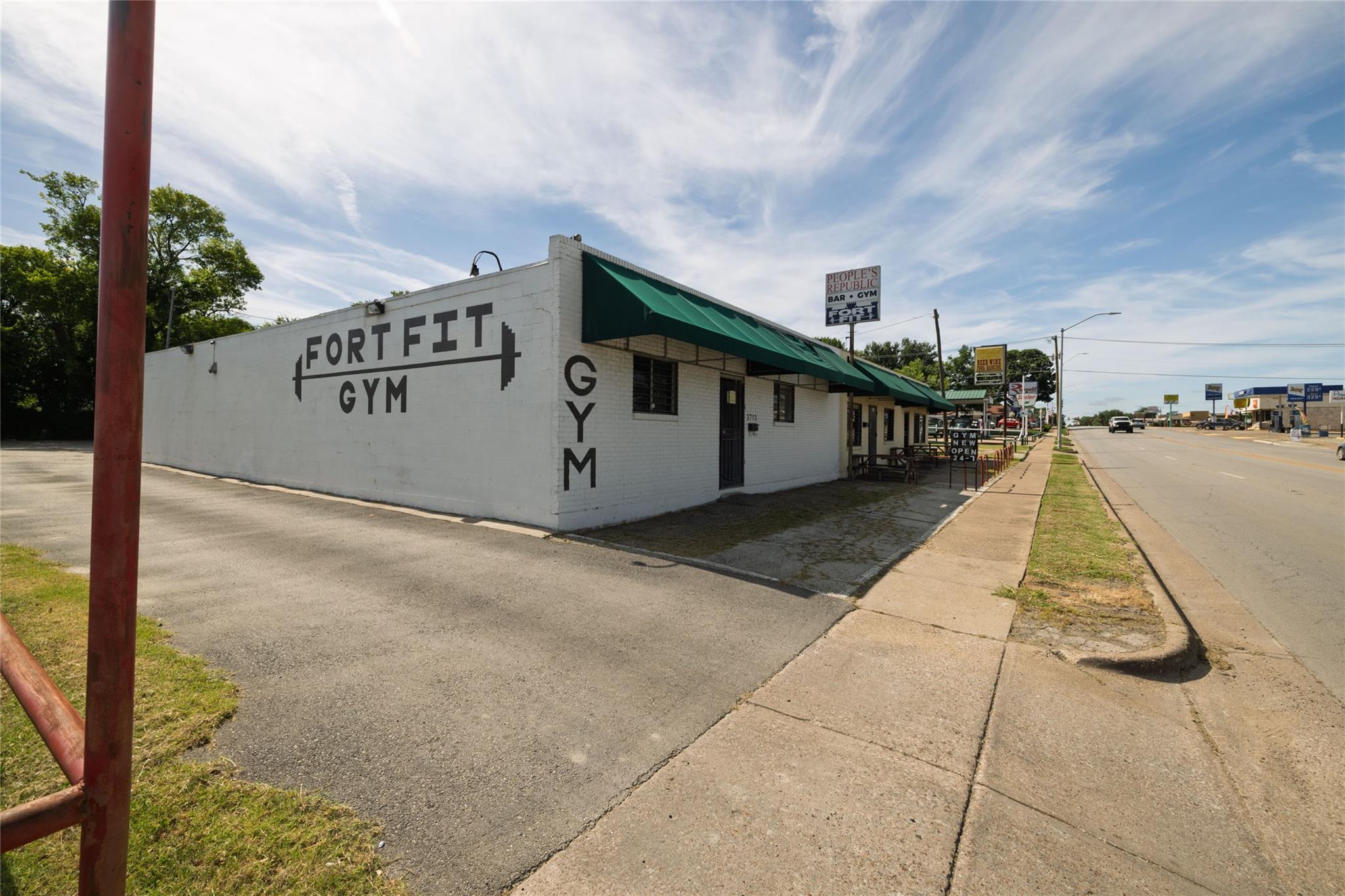 main property photo 11