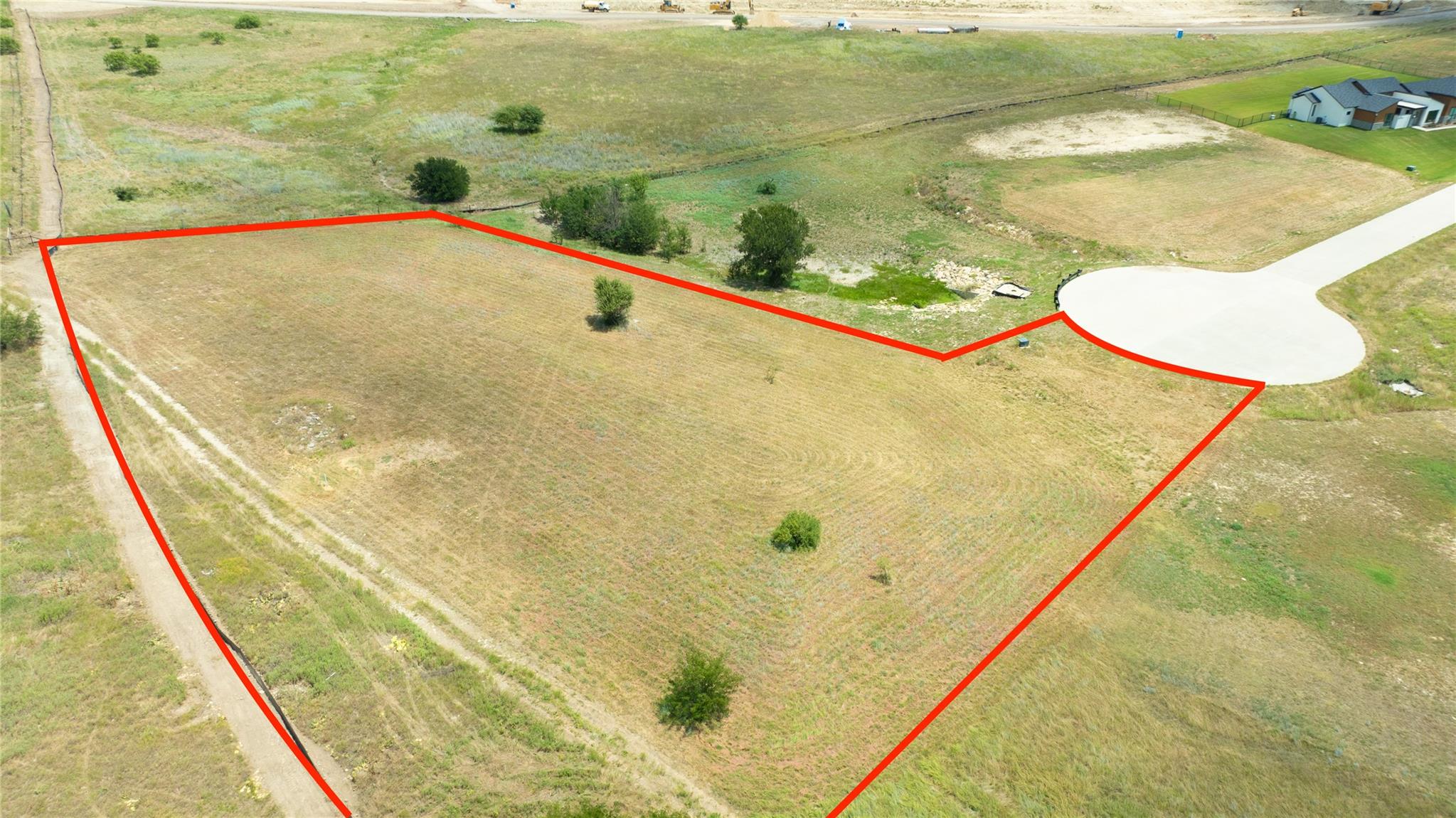 main property photo 13