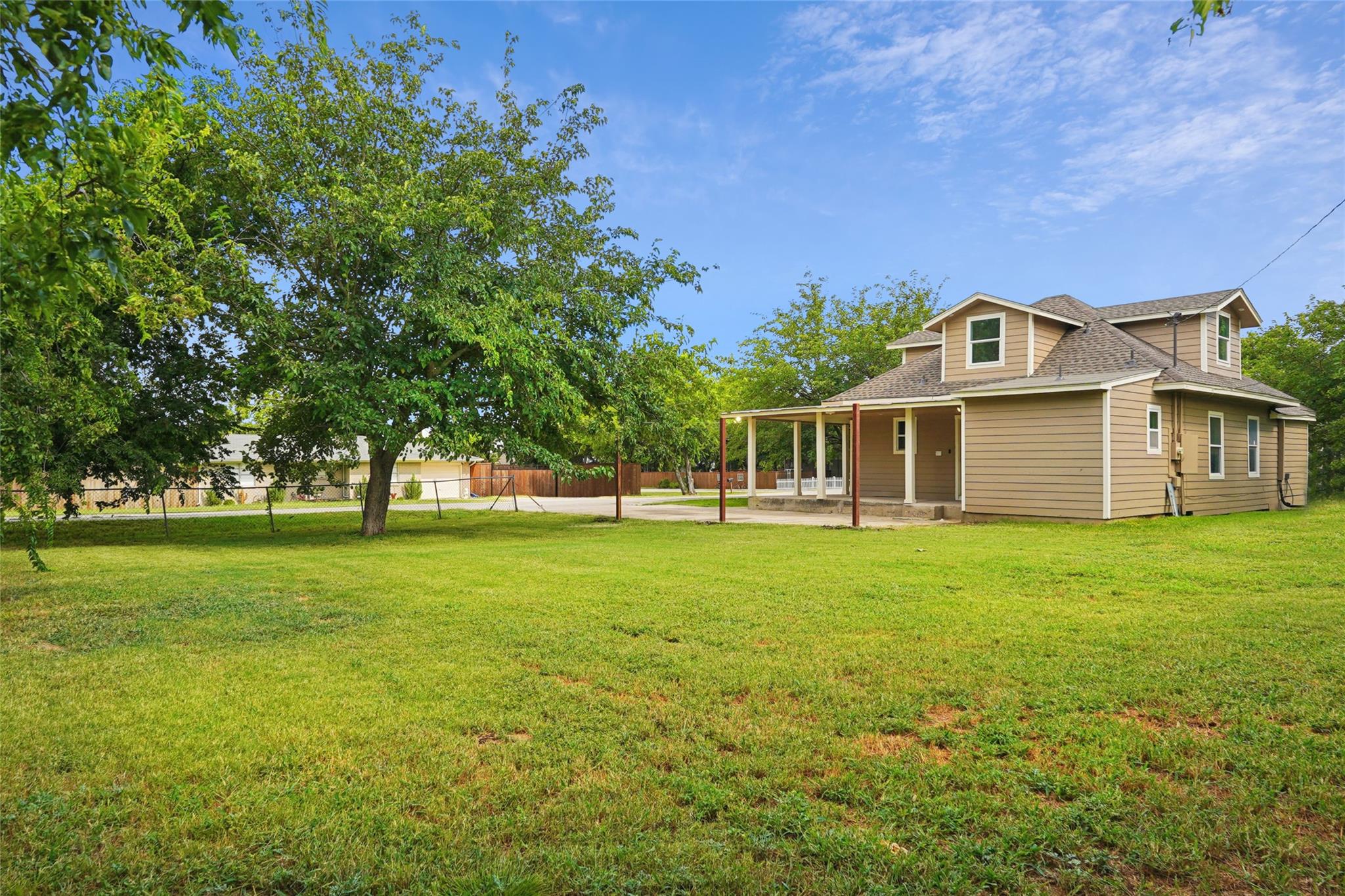 main property photo 35
