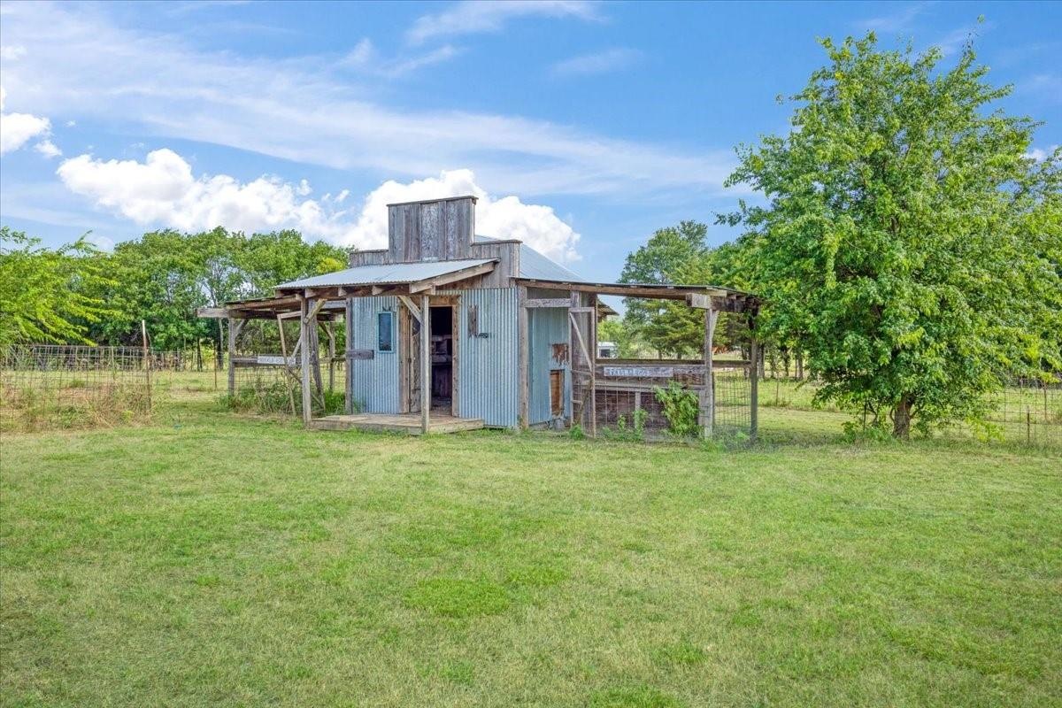 main property photo 34