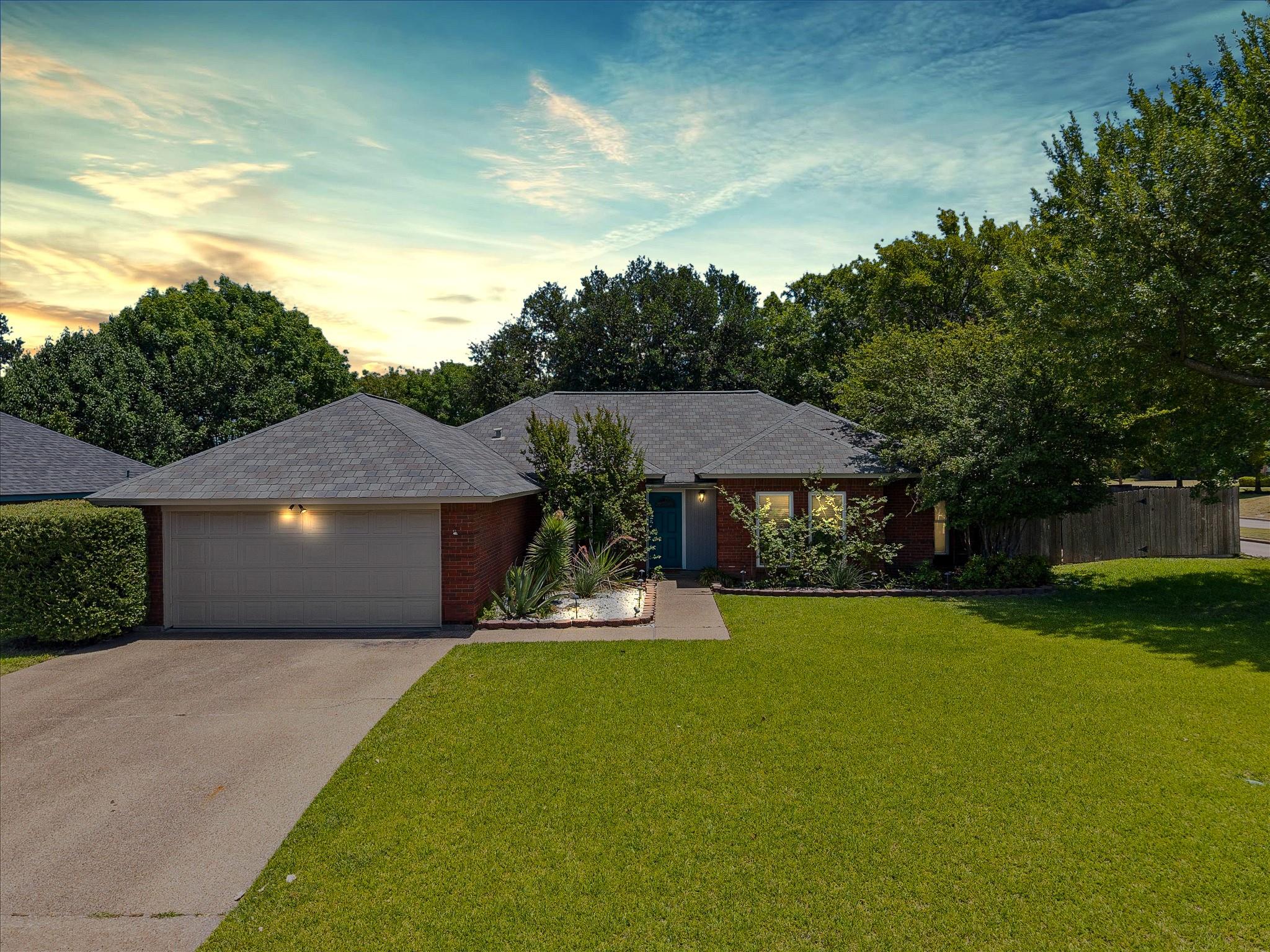 main property photo 30