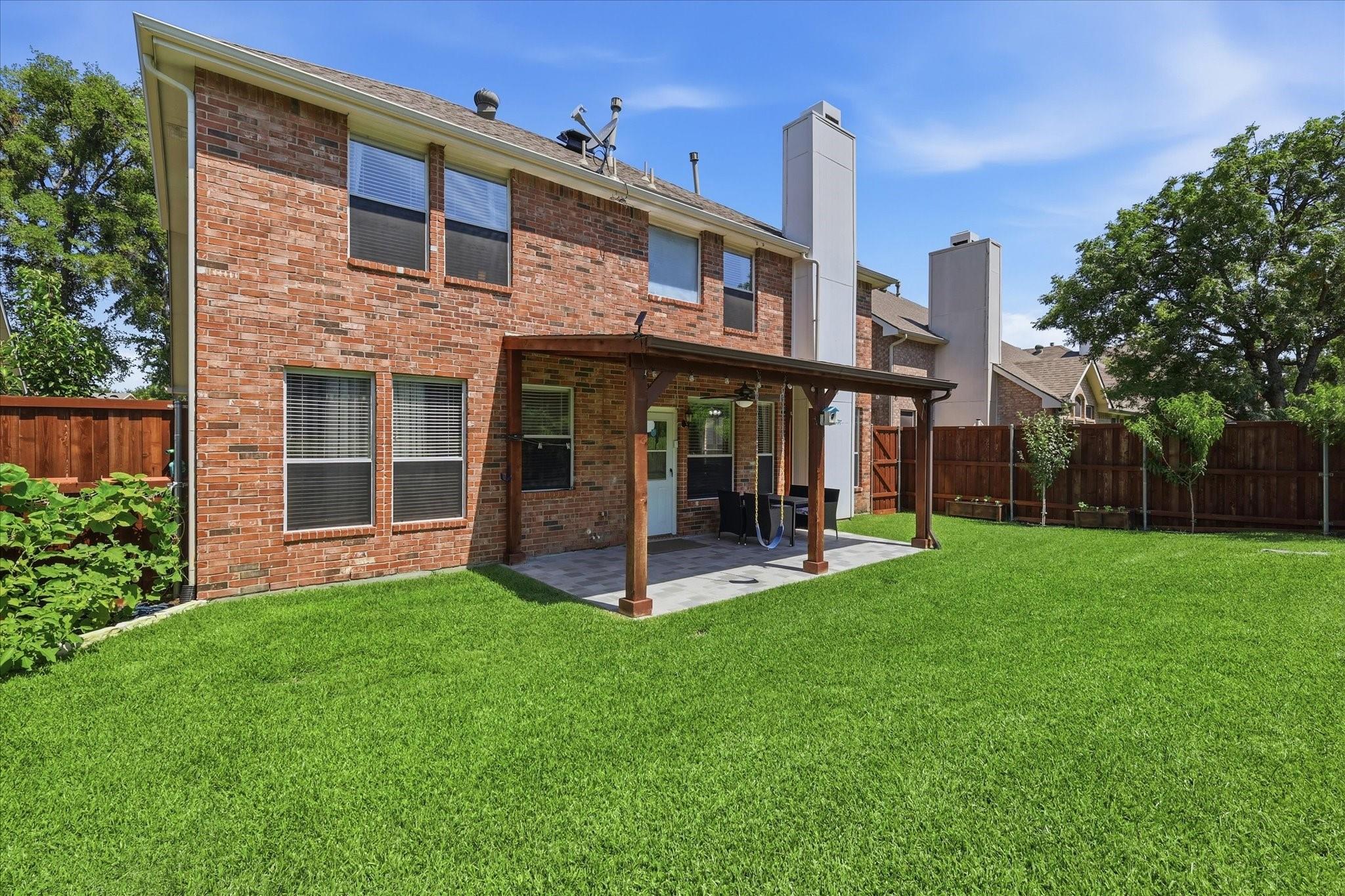 main property photo 28