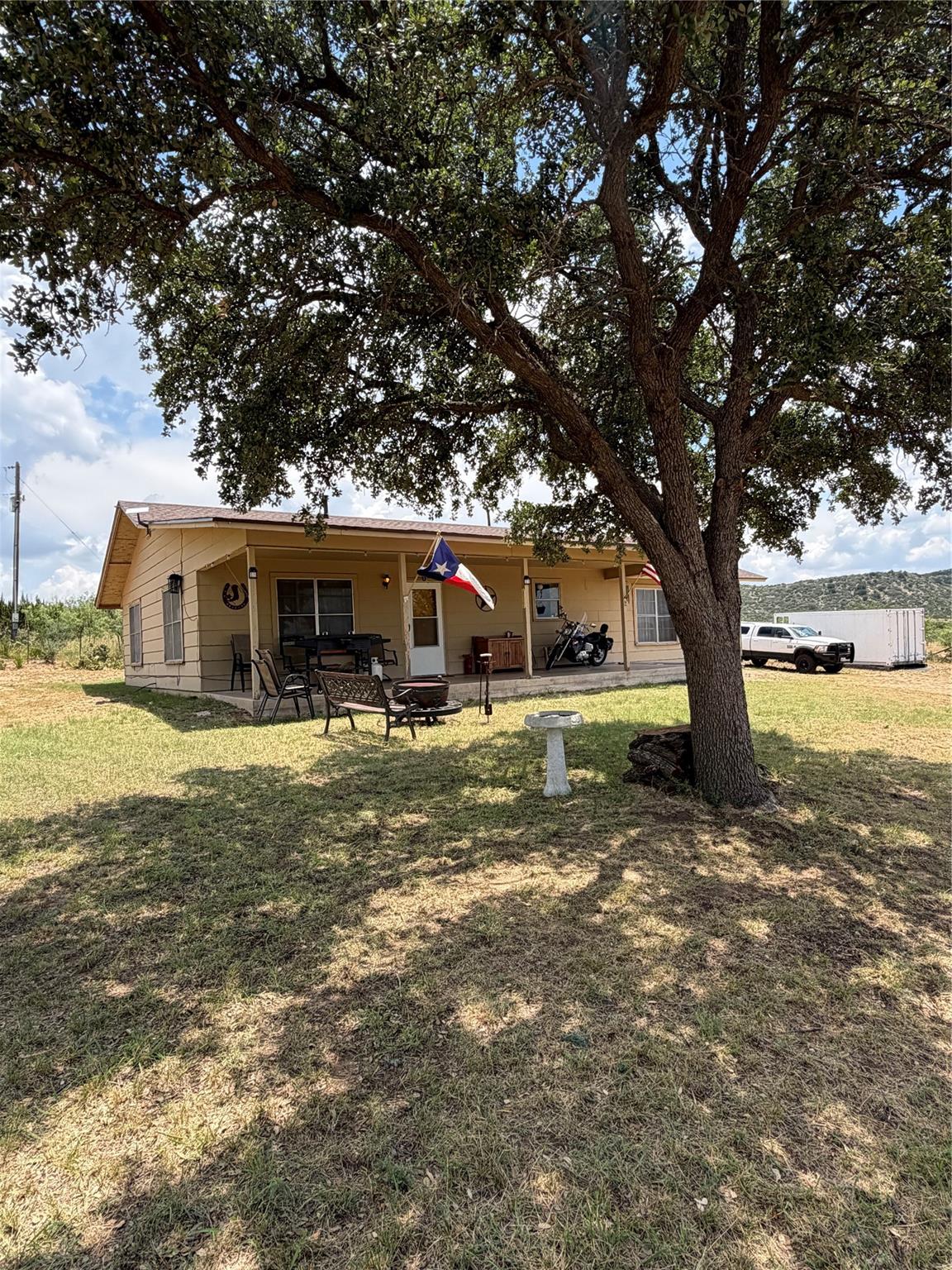 main property photo 30