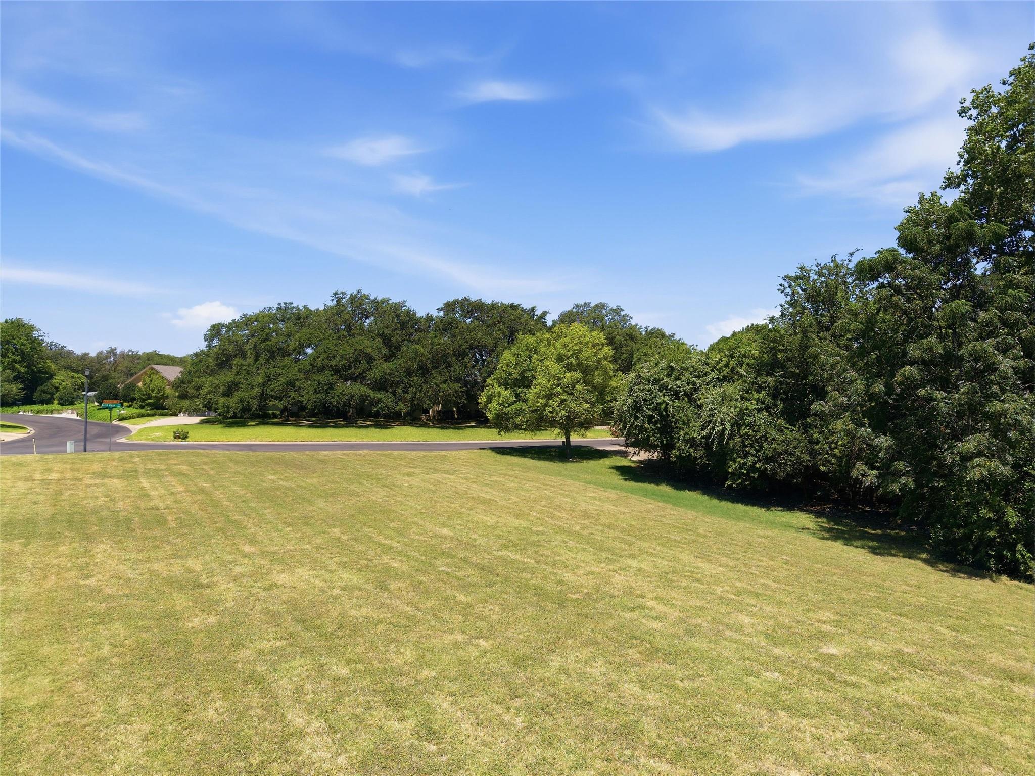 main property photo 11