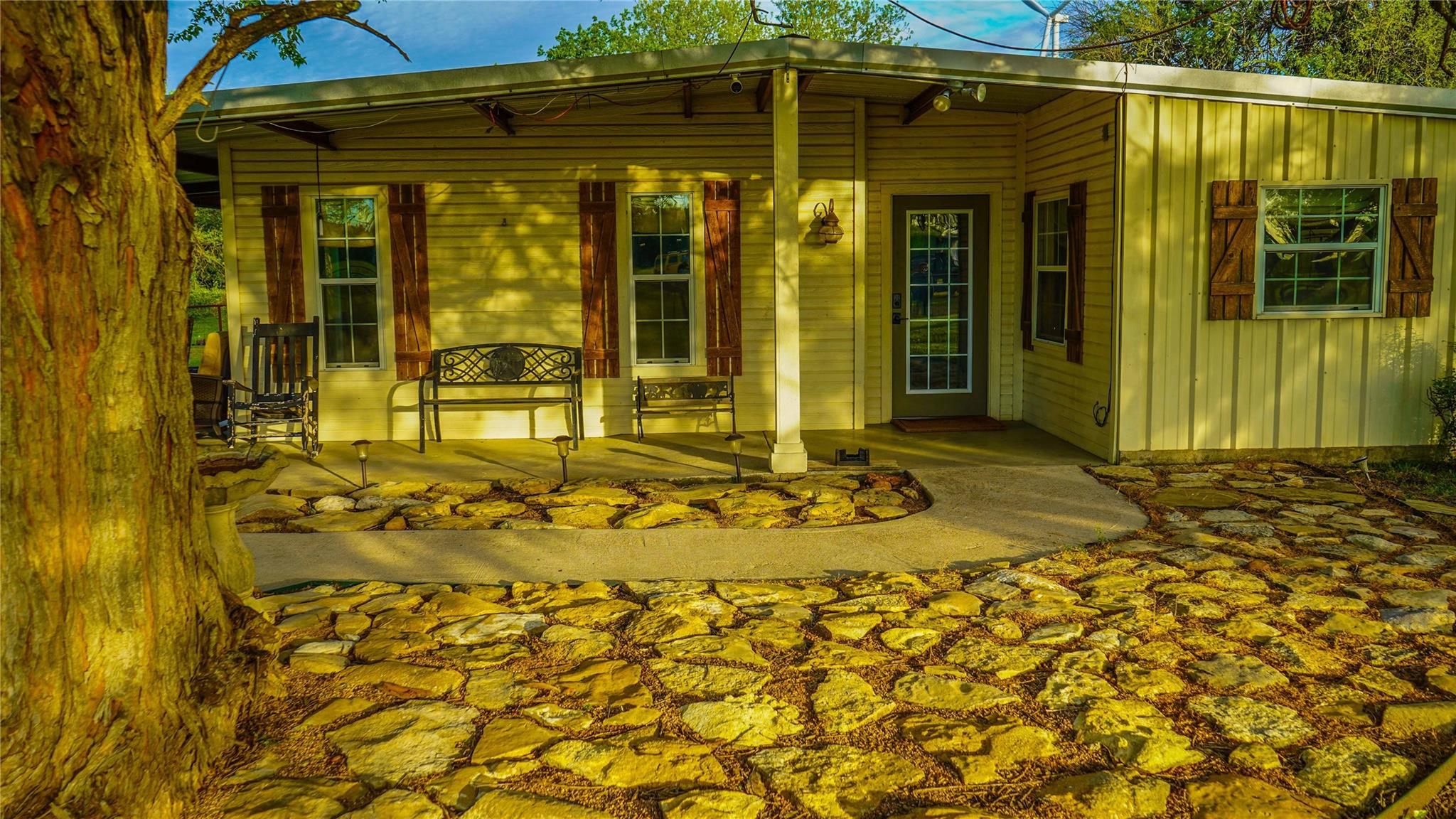 main property photo 12