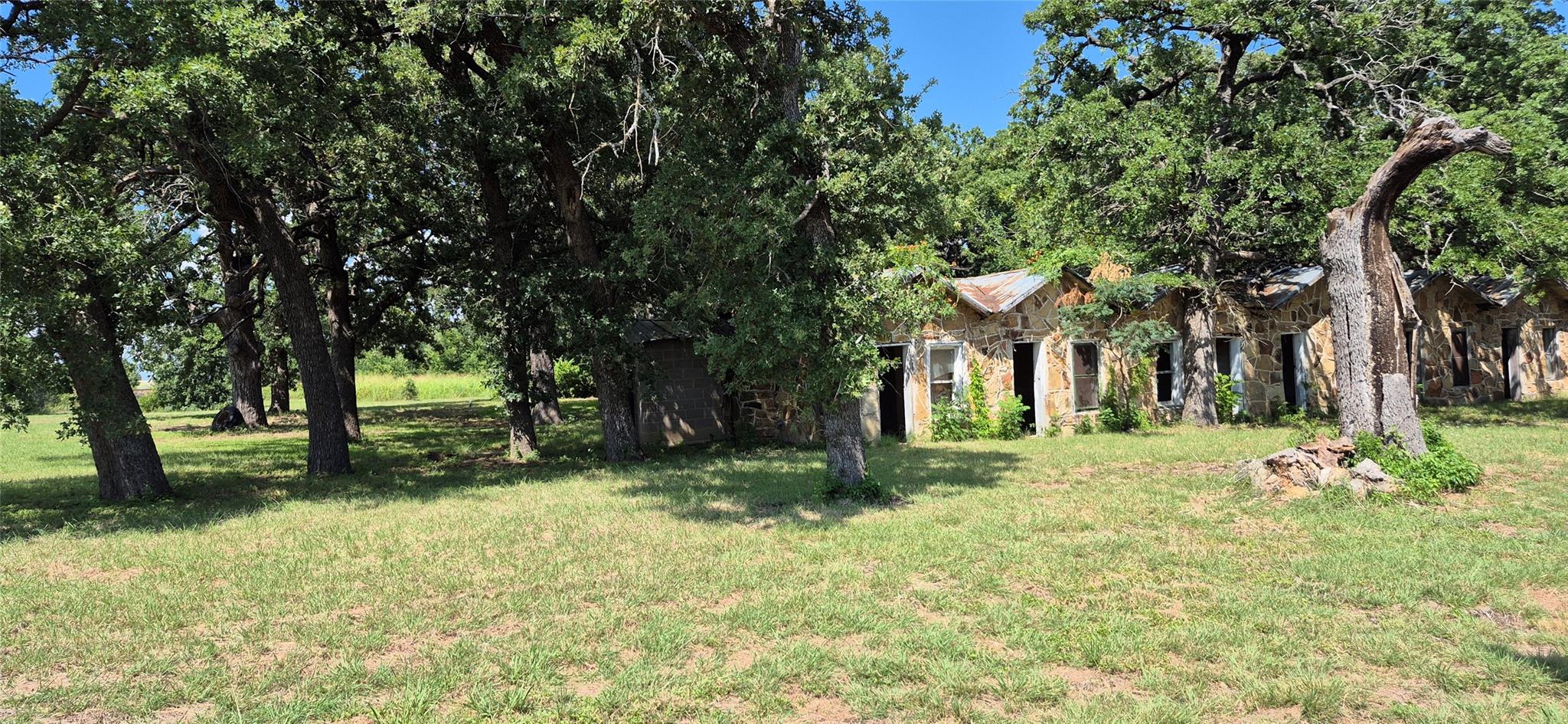 main property photo 8