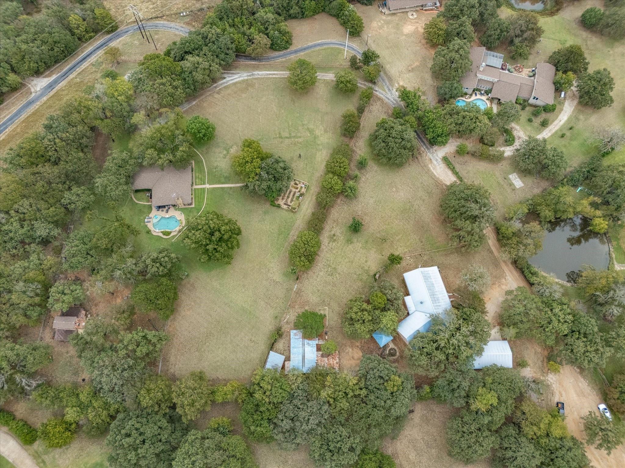 main property photo 37