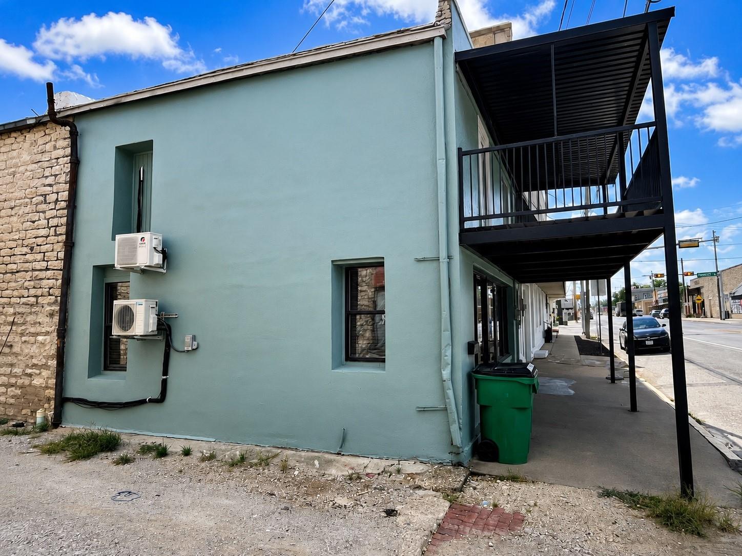 main property photo 11