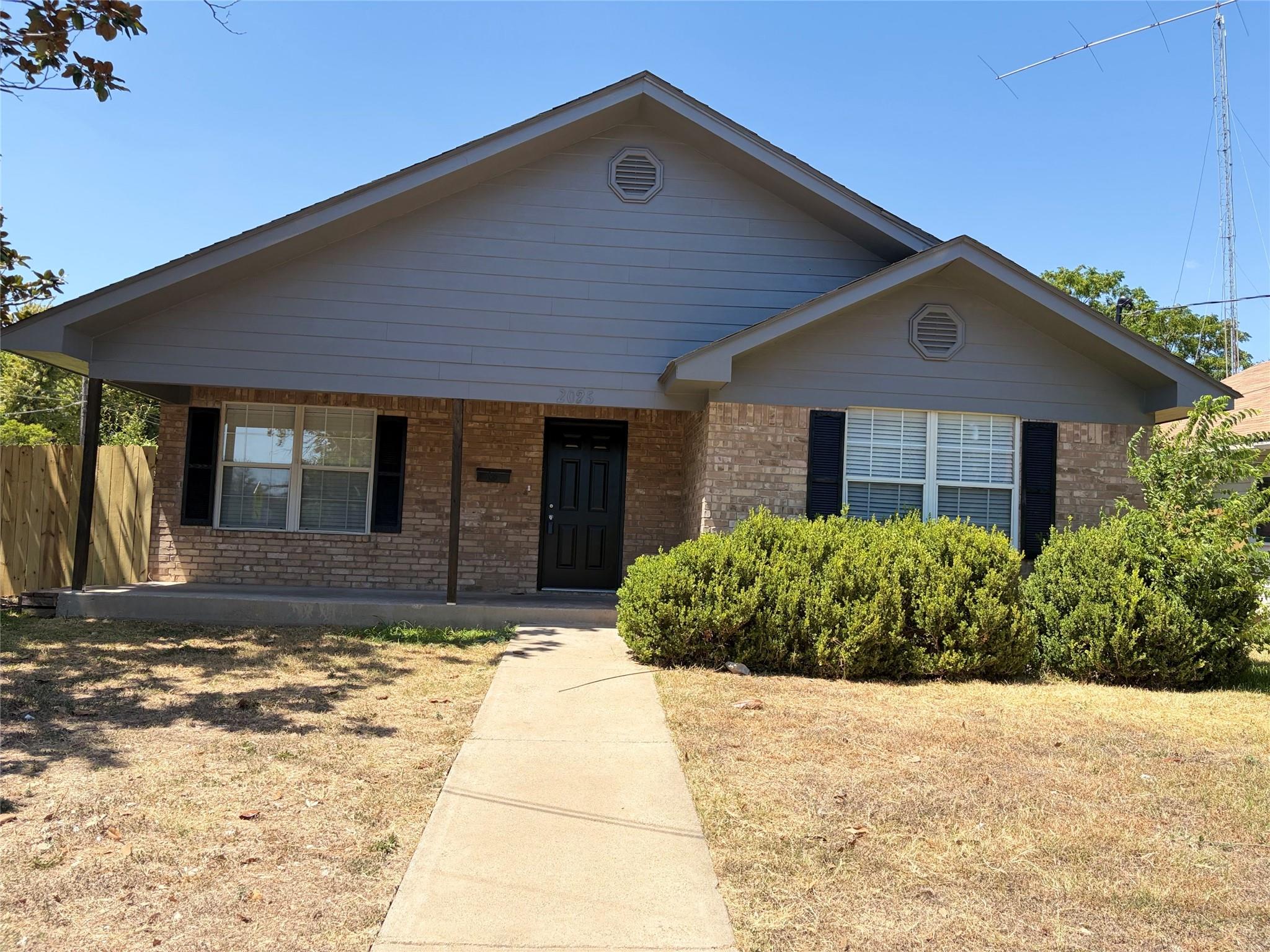 main property photo 1