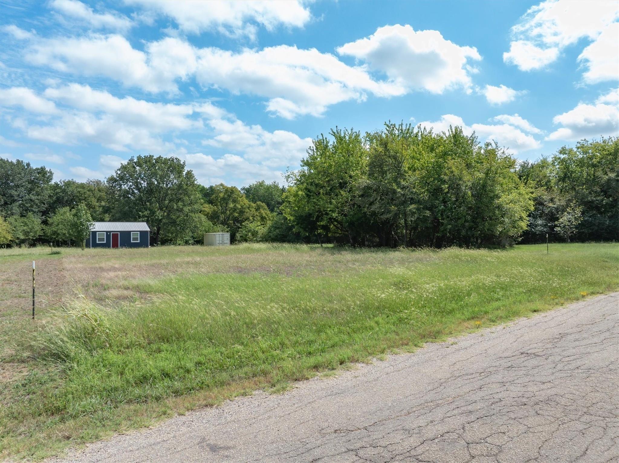 main property photo 10