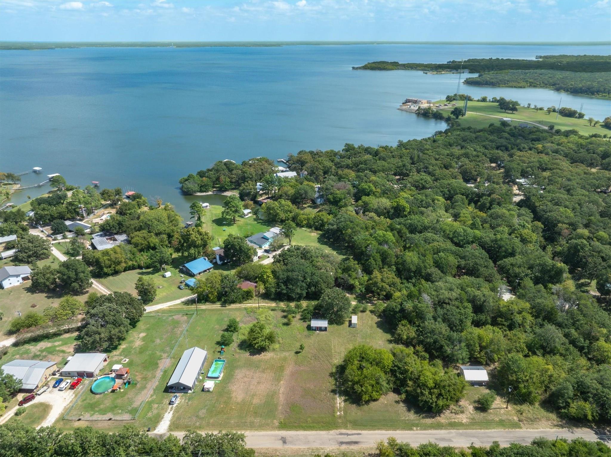 main property photo 4