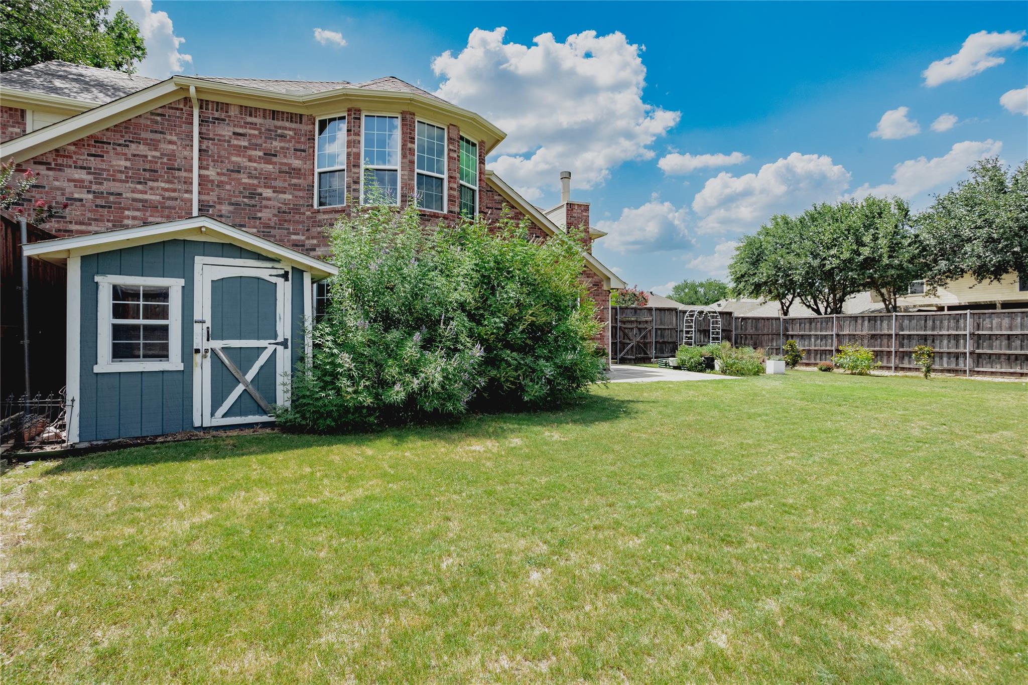 main property photo 32