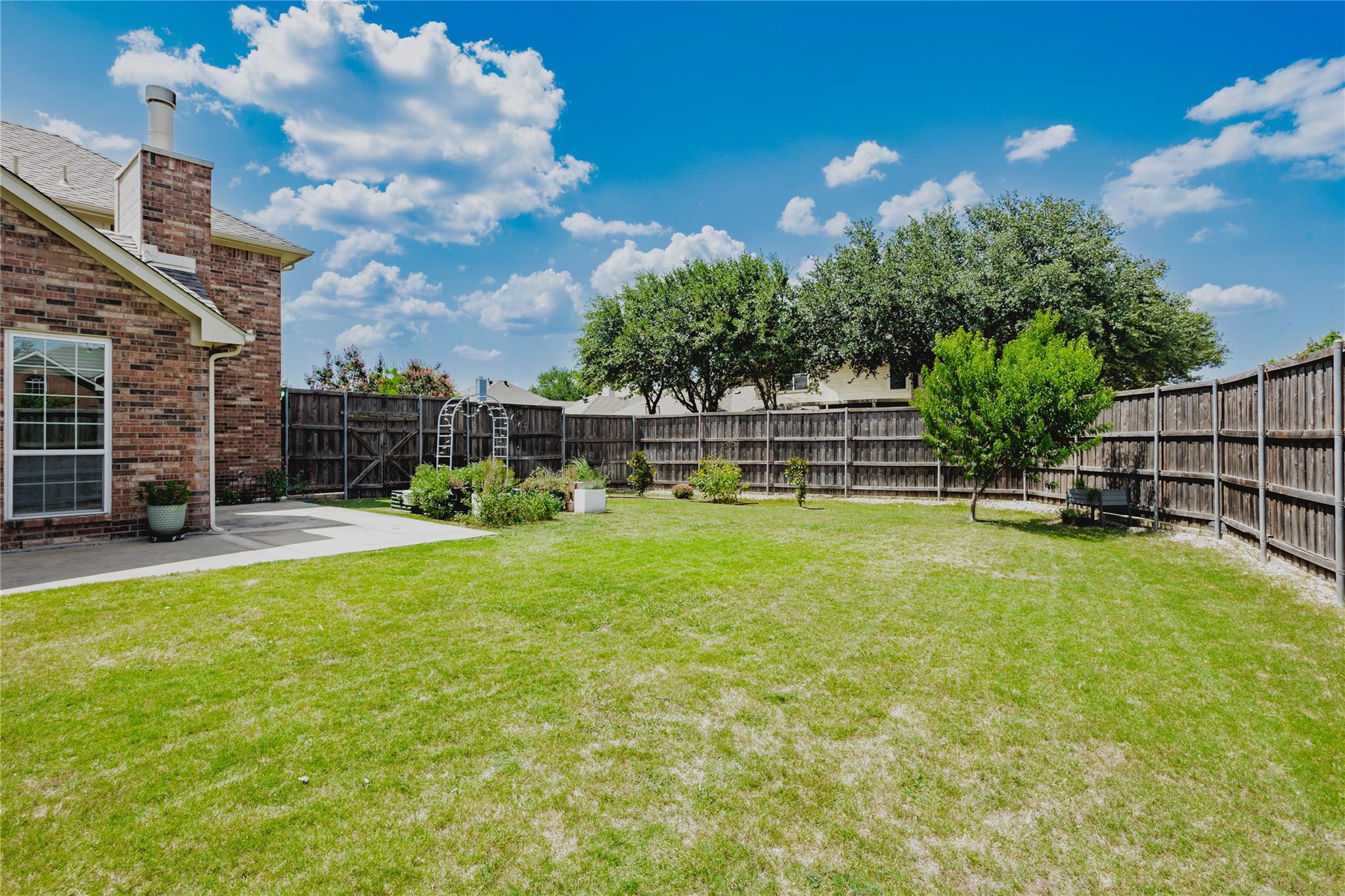 main property photo 33