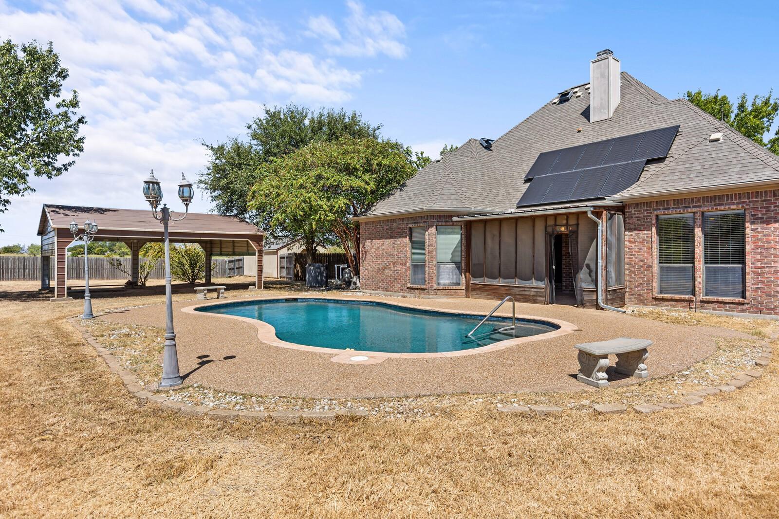 main property photo 23