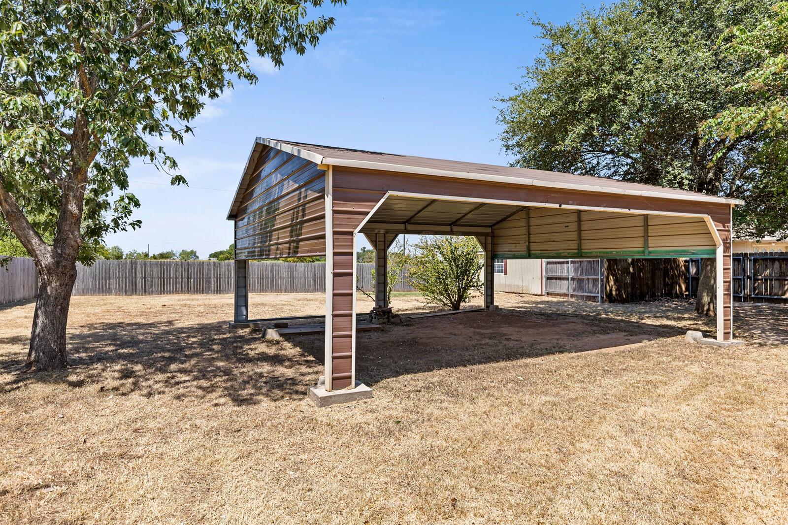 main property photo 26