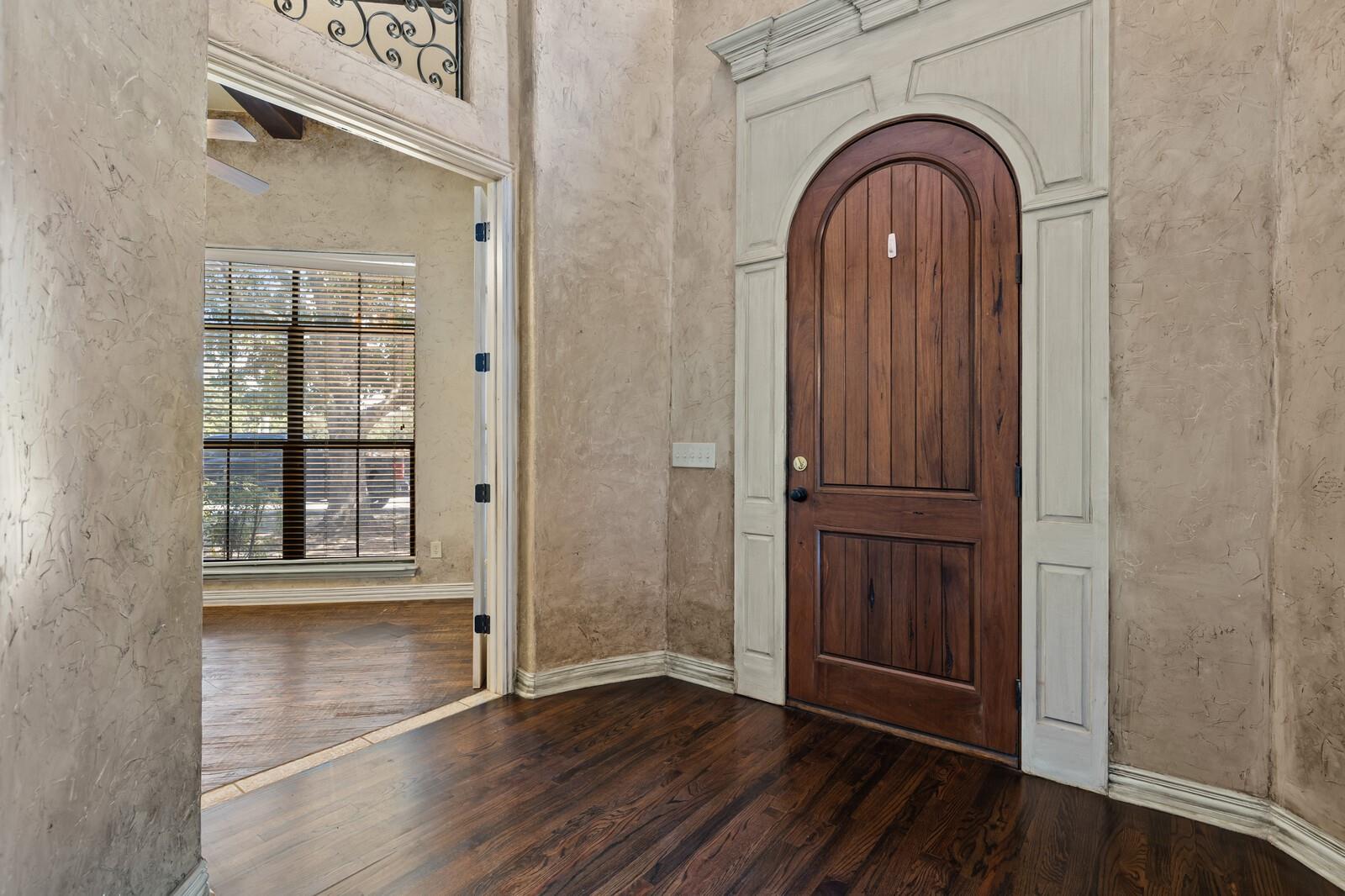 main property photo 9