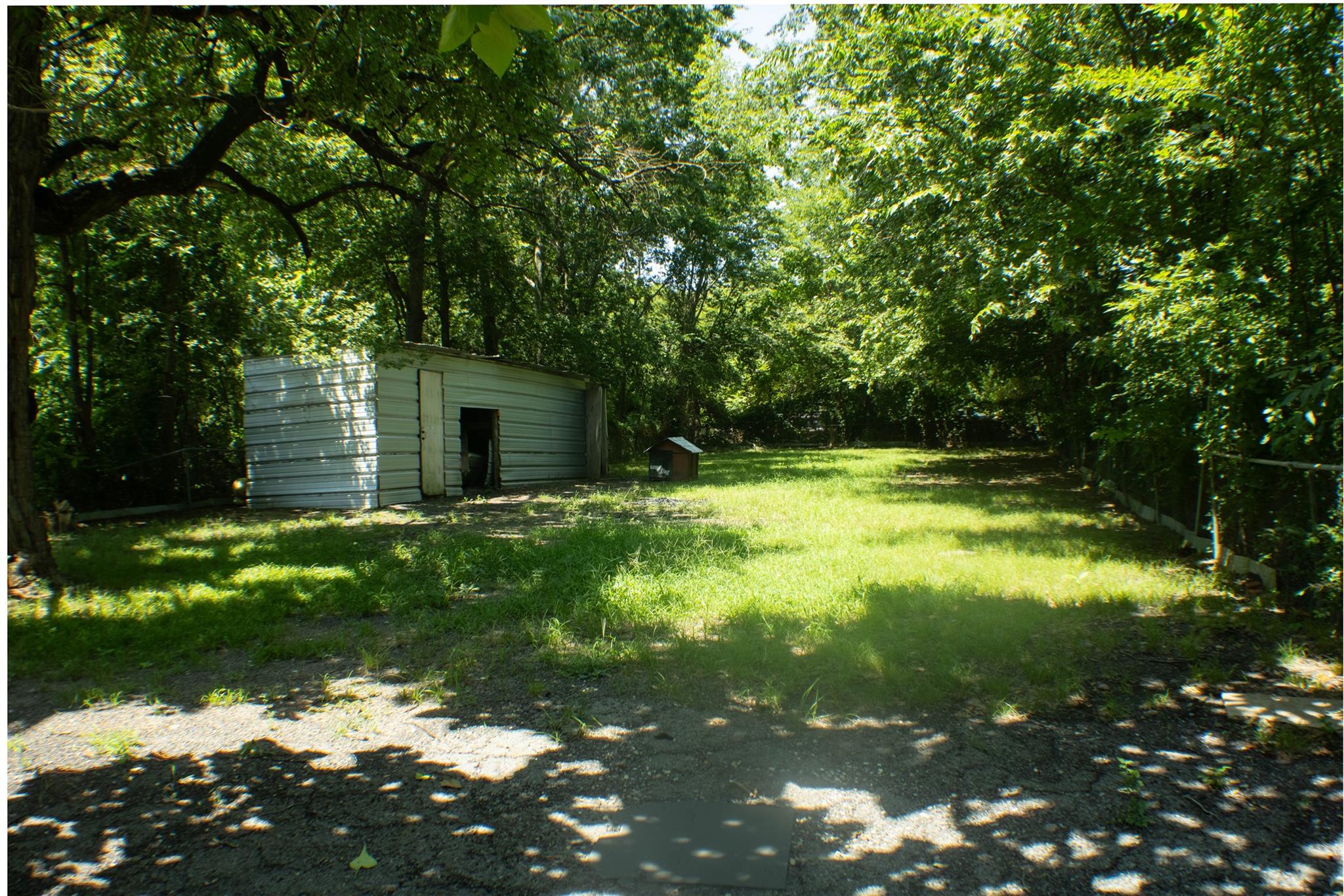 main property photo 9