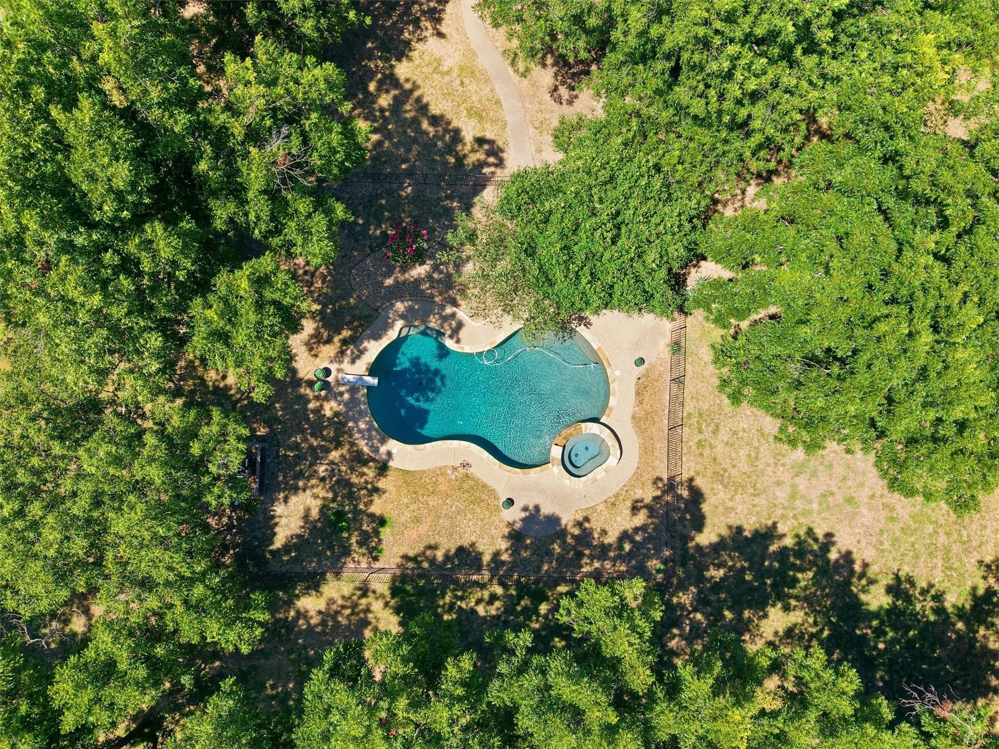 main property photo 39