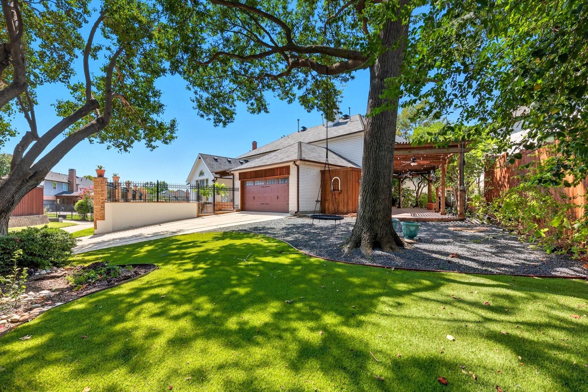 main property photo 35