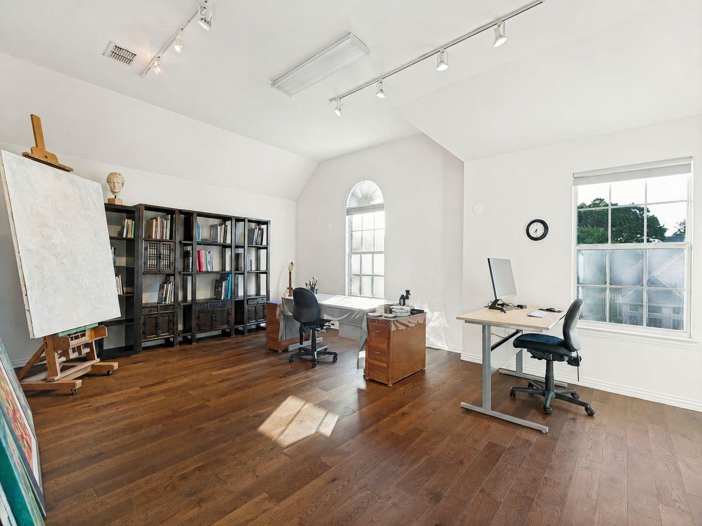 main property photo 22