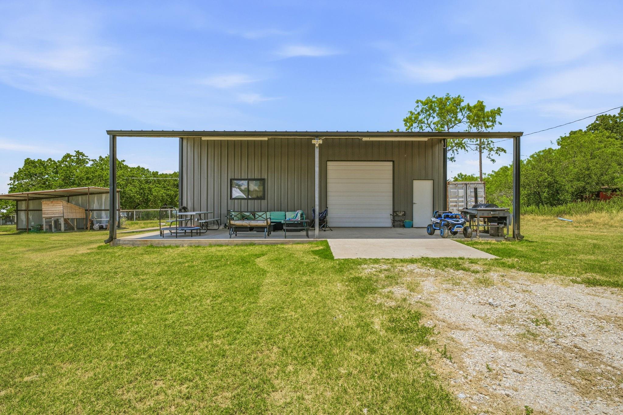 main property photo 25