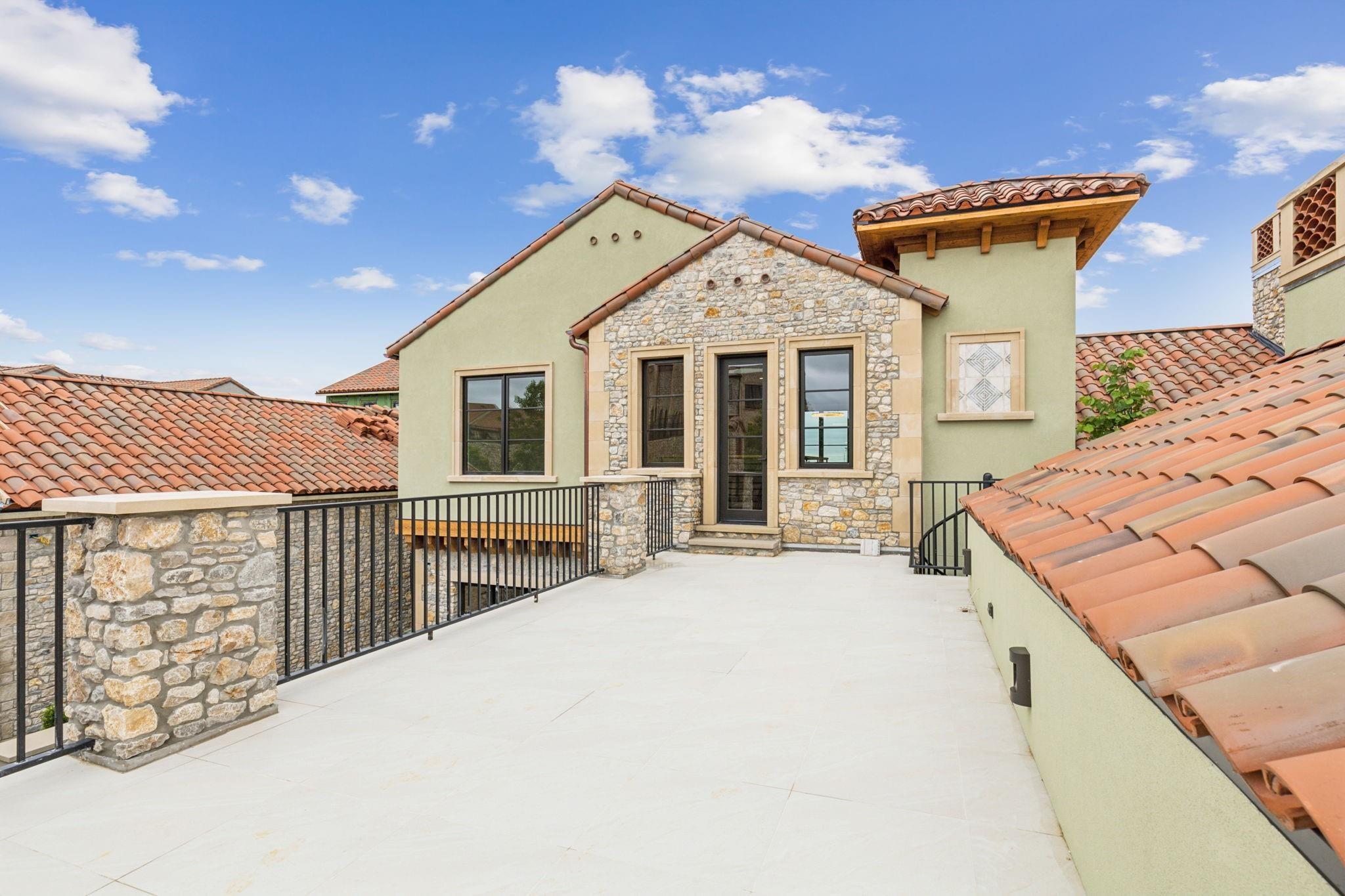 main property photo 35