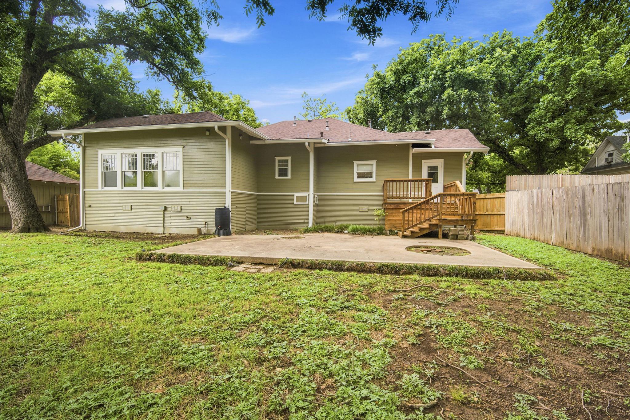 main property photo 28