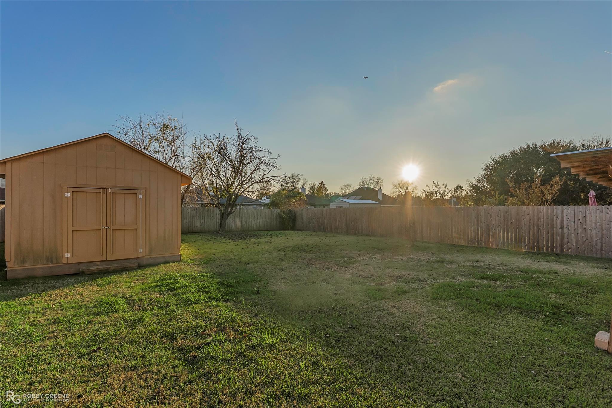 main property photo 20